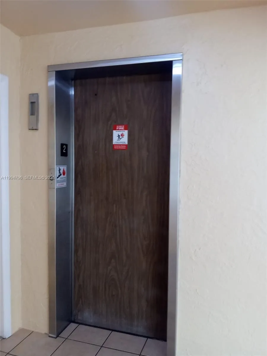 Lauderdale Lakes, Florida 33319, 1 Bedroom Bedrooms, ,1 BathroomBathrooms,Residential,For Sale,A11994796