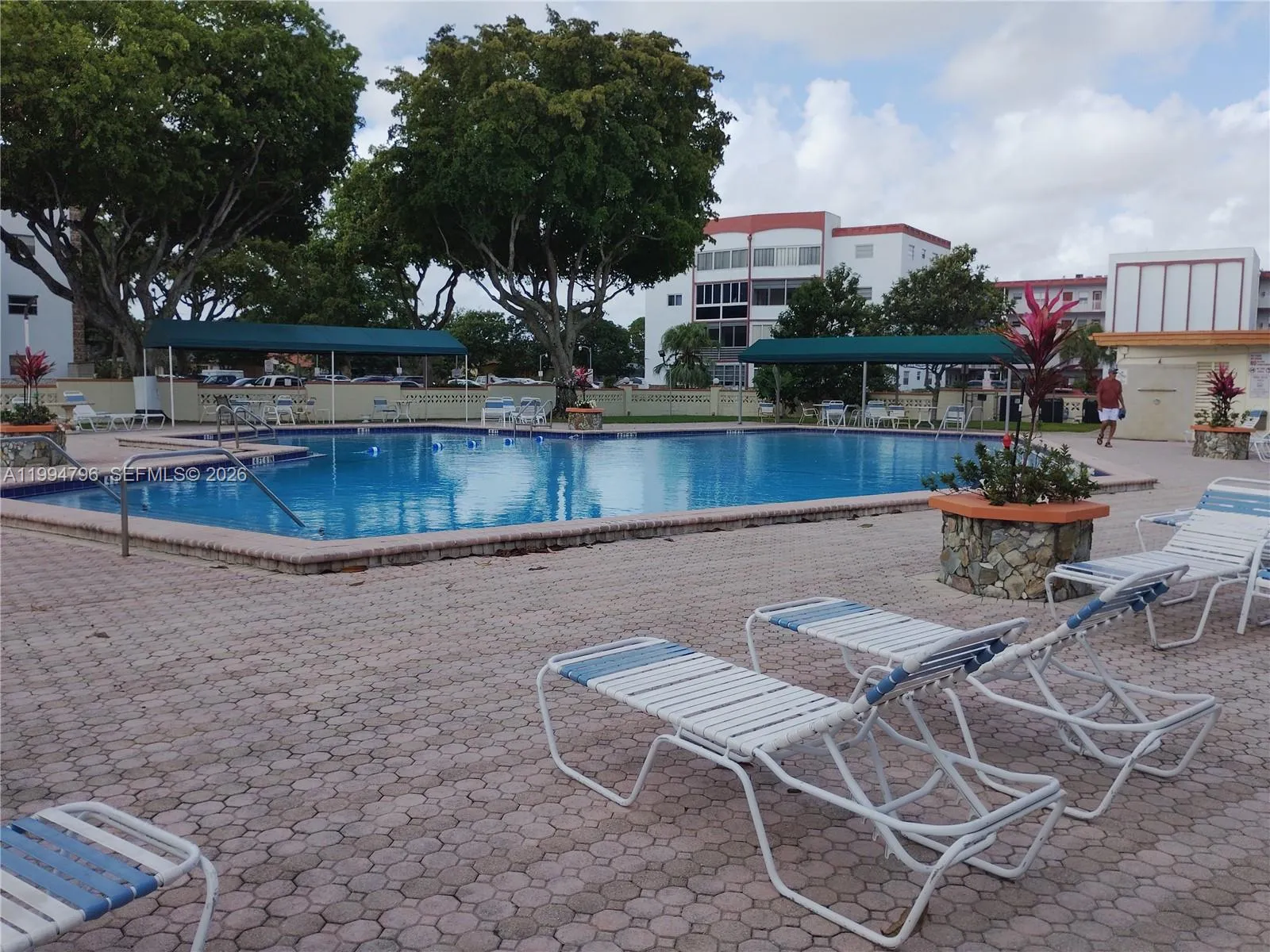 Lauderdale Lakes, Florida 33319, 1 Bedroom Bedrooms, ,1 BathroomBathrooms,Residential,For Sale,A11994796