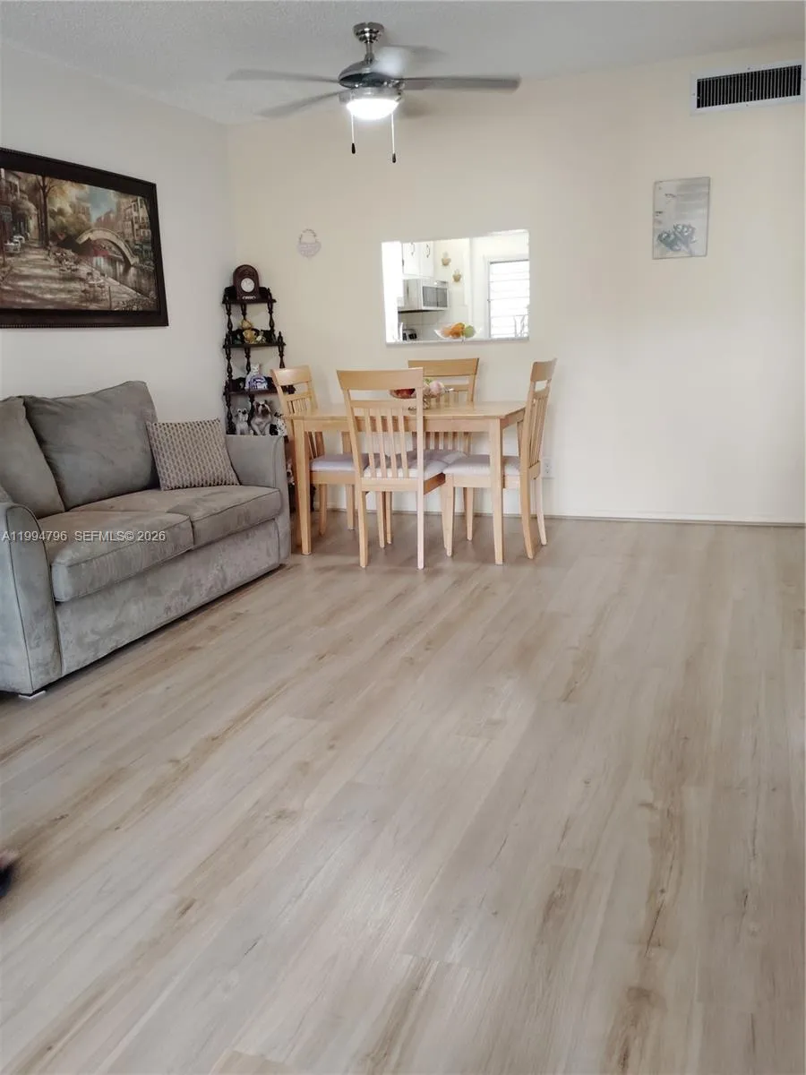 Lauderdale Lakes, Florida 33319, 1 Bedroom Bedrooms, ,1 BathroomBathrooms,Residential,For Sale,A11994796