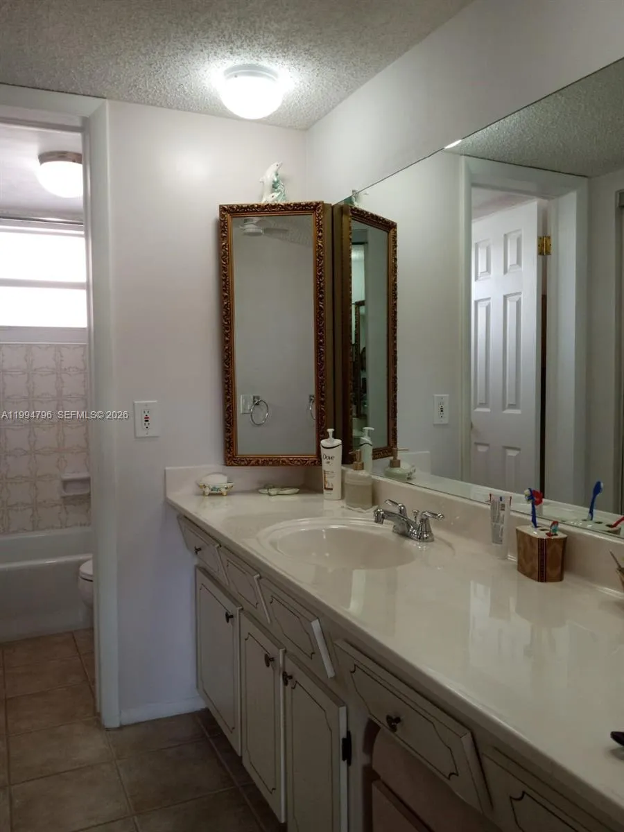 Lauderdale Lakes, Florida 33319, 1 Bedroom Bedrooms, ,1 BathroomBathrooms,Residential,For Sale,A11994796