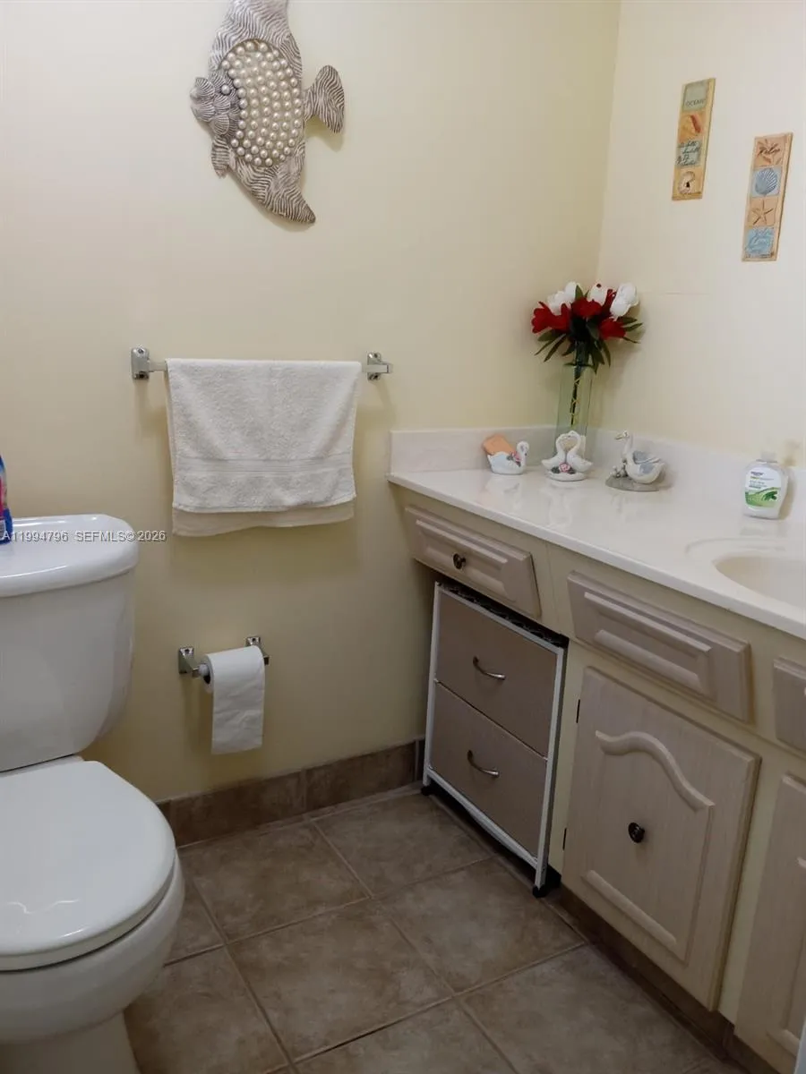 Lauderdale Lakes, Florida 33319, 1 Bedroom Bedrooms, ,1 BathroomBathrooms,Residential,For Sale,A11994796