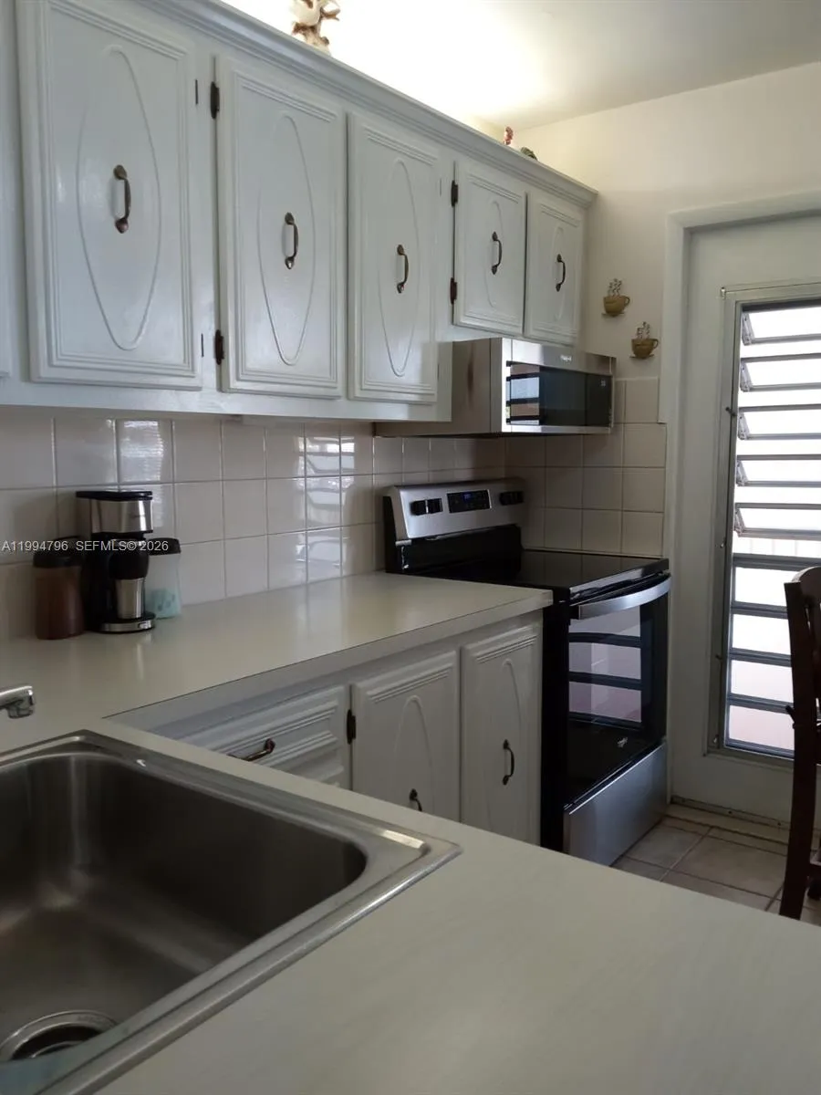 Lauderdale Lakes, Florida 33319, 1 Bedroom Bedrooms, ,1 BathroomBathrooms,Residential,For Sale,A11994796