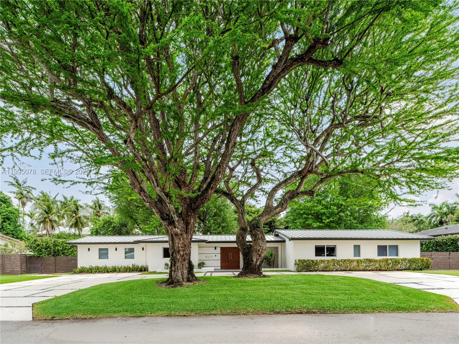 8525 Sw 54th Ct, Miami, Florida 33143, Miami, Florida 33143, 4 Bedrooms Bedrooms, ,4 BathroomsBathrooms,Residential,For Sale,8525 Sw 54th Ct, Miami, Florida 33143,A11995078