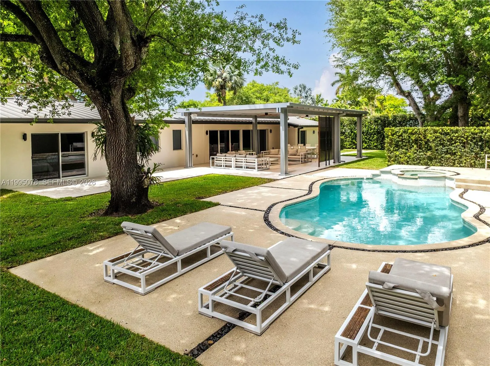 8525 Sw 54th Ct, Miami, Florida 33143, Miami, Florida 33143, 4 Bedrooms Bedrooms, ,4 BathroomsBathrooms,Residential,For Sale,8525 Sw 54th Ct, Miami, Florida 33143,A11995078