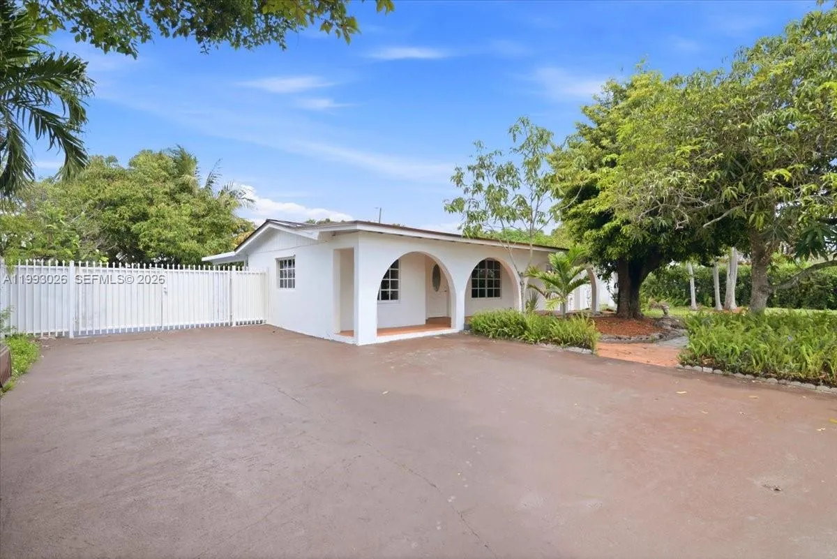 1271 W 83rd St, Hialeah, Florida 33014, Hialeah, Florida 33014, 3 Bedrooms Bedrooms, ,2 BathroomsBathrooms,Residential,For Sale,1271 W 83rd St, Hialeah, Florida 33014,A11993026