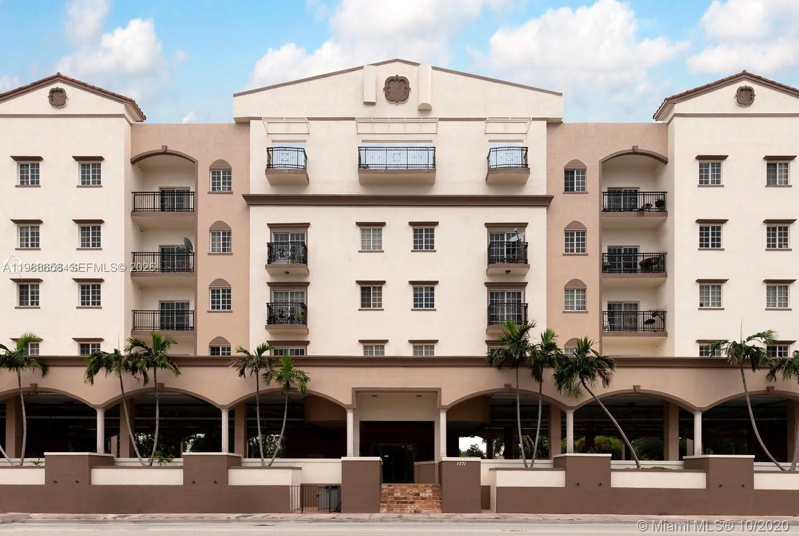 5271 Sw 8th St 212, Miami, Florida 33134, Miami, Florida 33134, 2 Bedrooms Bedrooms, ,2 BathroomsBathrooms,Residential,For Sale,5271 Sw 8th St 212, Miami, Florida 33134,A11988658