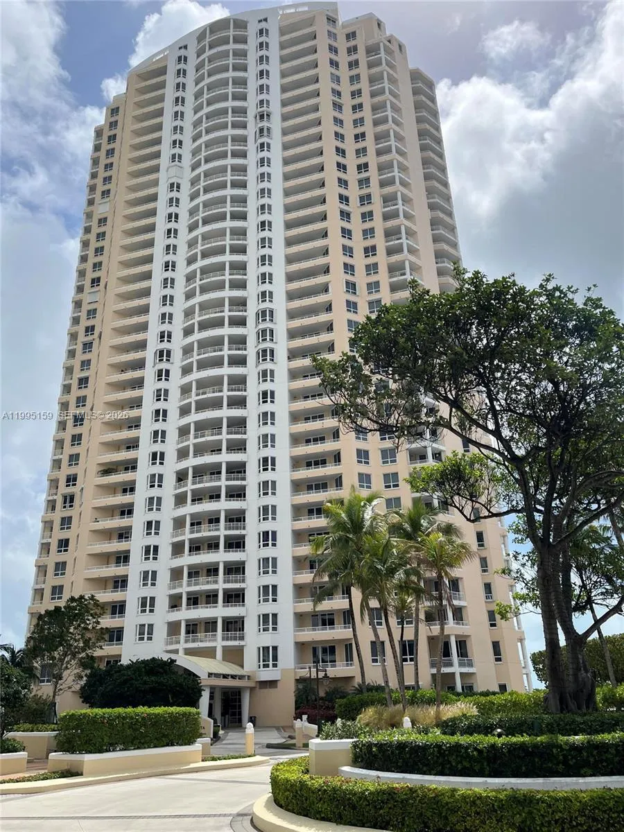 808 Brickell Key Dr 2002, Miami, Florida 33131, Miami, Florida 33131, 2 Bedrooms Bedrooms, 1 Room Rooms,2 BathroomsBathrooms,Residential,For Sale,808 Brickell Key Dr 2002, Miami, Florida 33131,A11995159
