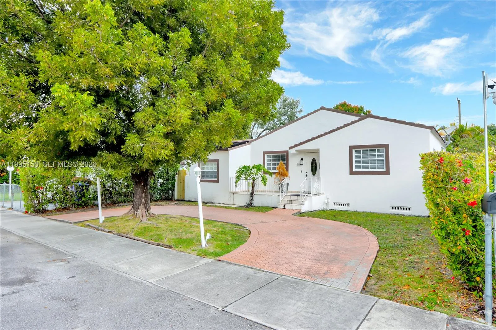 5509 Sw 6th St, Miami, Florida 33134, Miami, Florida 33134, 3 Bedrooms Bedrooms, ,2 BathroomsBathrooms,Residential Lease,For Rent,5509 Sw 6th St, Miami, Florida 33134,A11995150