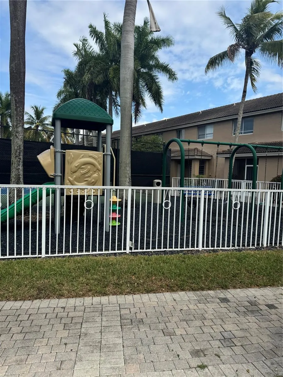 5755 Nw 115th Ct 107, Doral, Florida 33178, Doral, Florida 33178, 2 Bedrooms Bedrooms, ,2 BathroomsBathrooms,Residential Lease,For Rent,5755 Nw 115th Ct 107, Doral, Florida 33178,A11994539