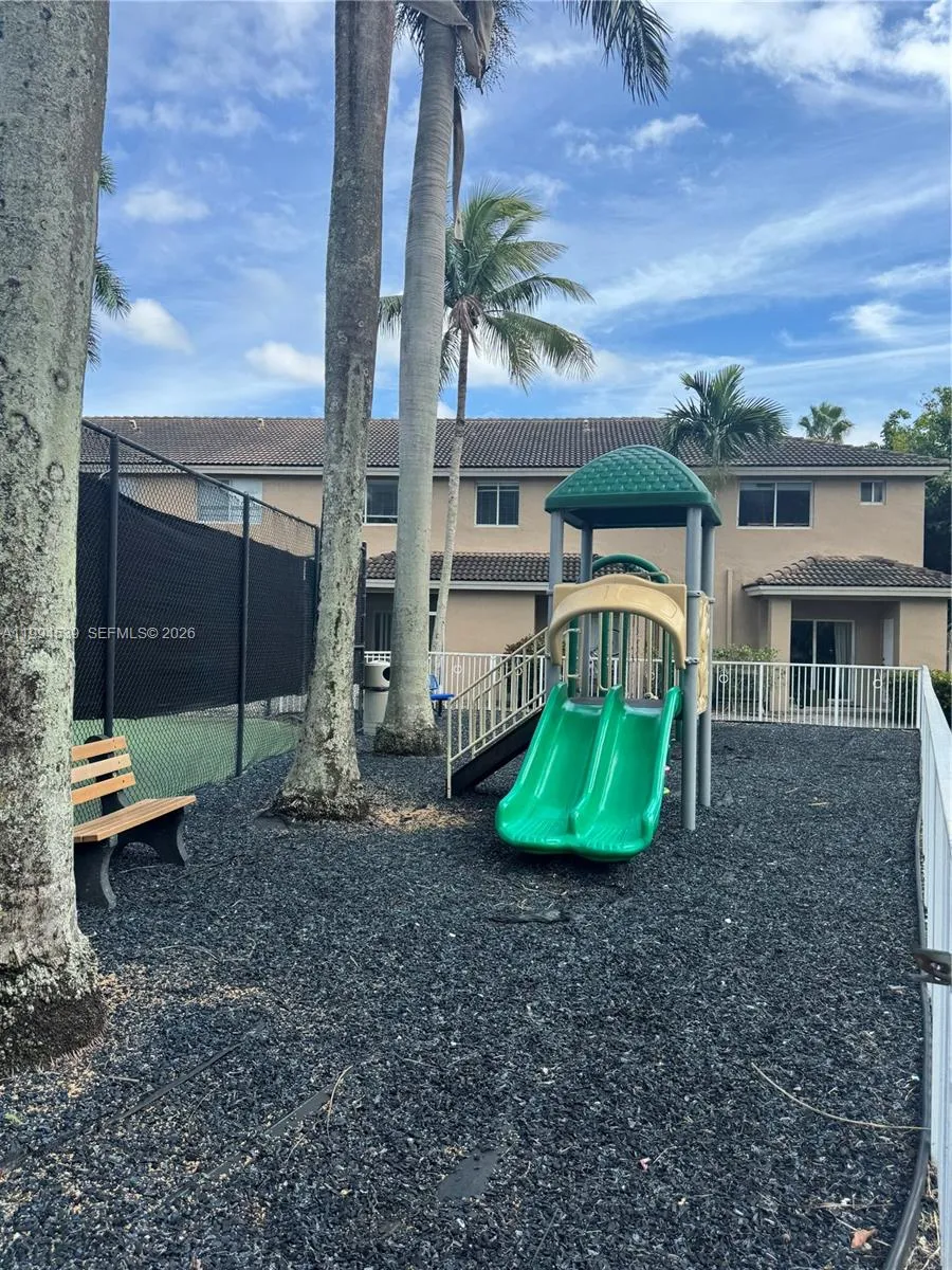 5755 Nw 115th Ct 107, Doral, Florida 33178, Doral, Florida 33178, 2 Bedrooms Bedrooms, ,2 BathroomsBathrooms,Residential Lease,For Rent,5755 Nw 115th Ct 107, Doral, Florida 33178,A11994539