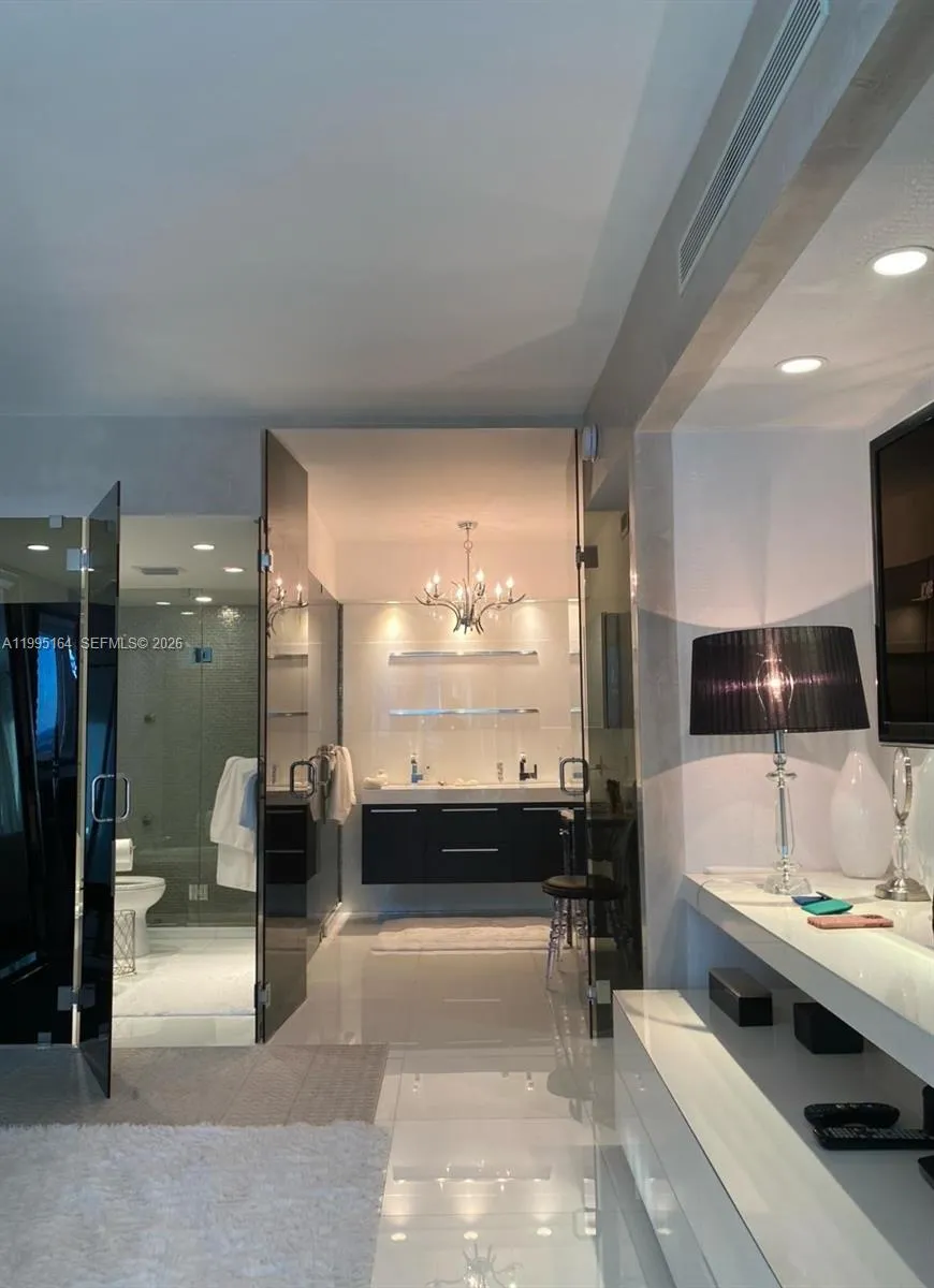 2301 Collins Ave 1507, Miami Beach, Florida 33139, Miami Beach, Florida 33139, 2 Bedrooms Bedrooms, ,2 BathroomsBathrooms,Residential Lease,For Rent,2301 Collins Ave 1507, Miami Beach, Florida 33139,A11995164