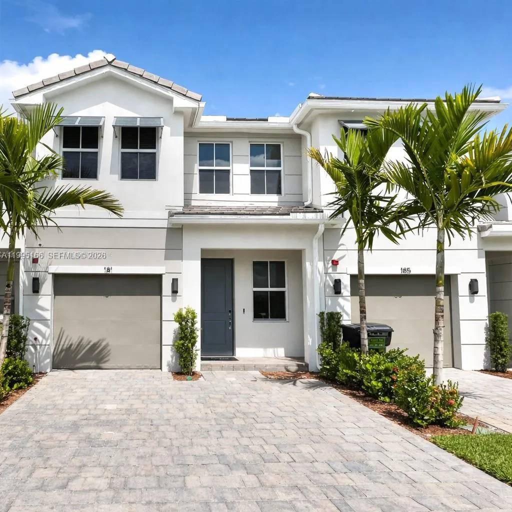 181 Sw 170th Ave, Pembroke Pines, Florida 33027, Pembroke Pines, Florida 33027, 4 Bedrooms Bedrooms, ,3 BathroomsBathrooms,Residential,For Sale,181 Sw 170th Ave, Pembroke Pines, Florida 33027,A11995166