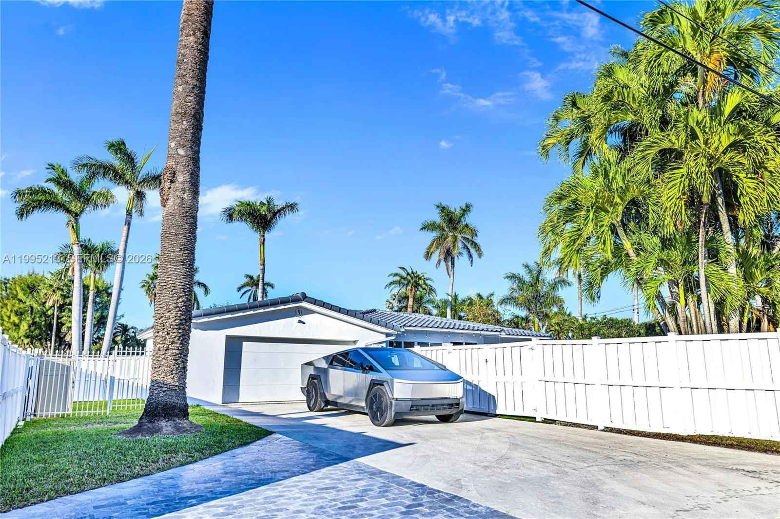 750 Harrison St, Hollywood, Florida 33019, Hollywood, Florida 33019, 4 Bedrooms Bedrooms, ,3 BathroomsBathrooms,Residential Lease,For Rent,750 Harrison St, Hollywood, Florida 33019,A11995213
