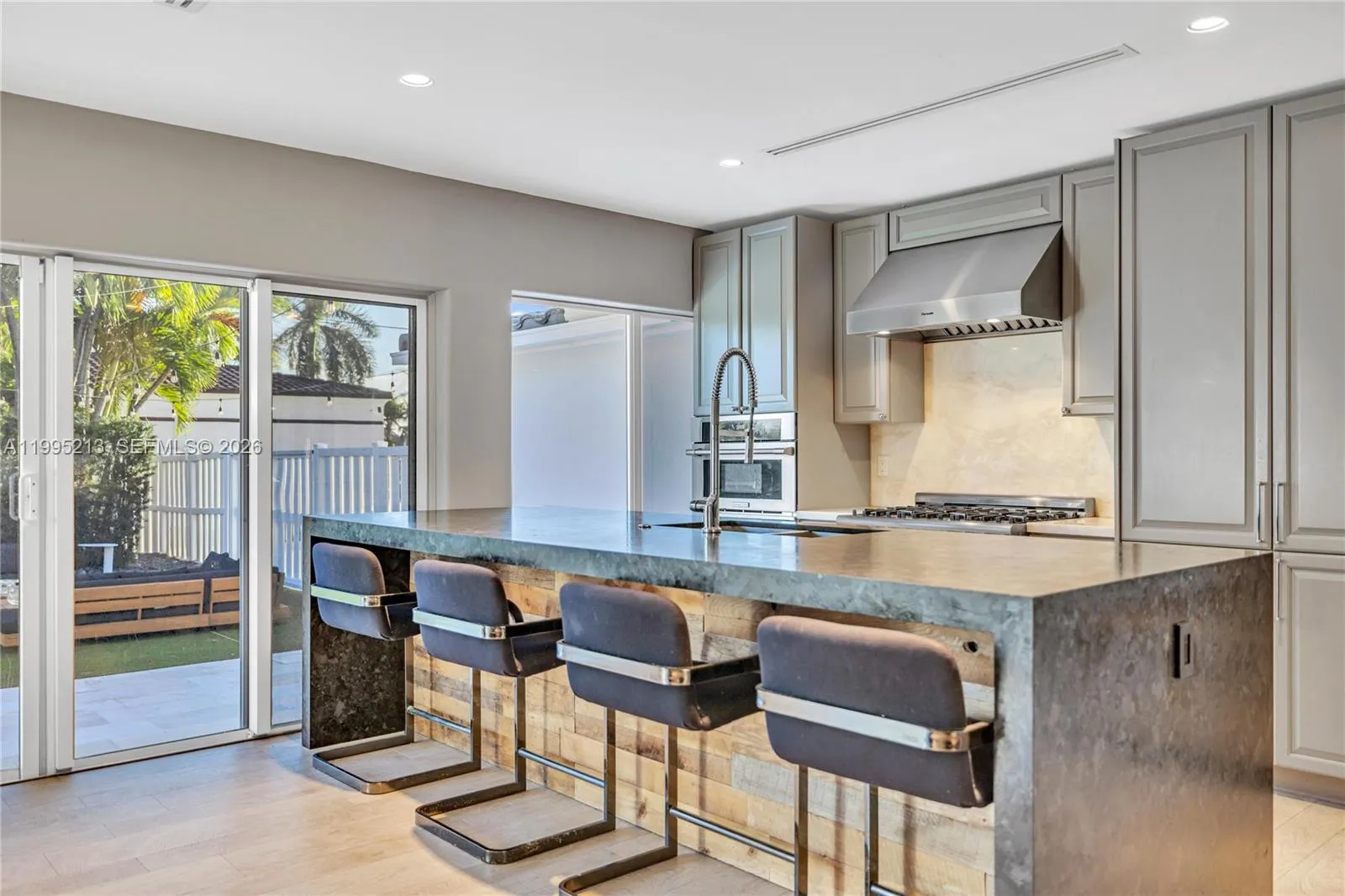 750 Harrison St, Hollywood, Florida 33019, Hollywood, Florida 33019, 4 Bedrooms Bedrooms, ,3 BathroomsBathrooms,Residential Lease,For Rent,750 Harrison St, Hollywood, Florida 33019,A11995213