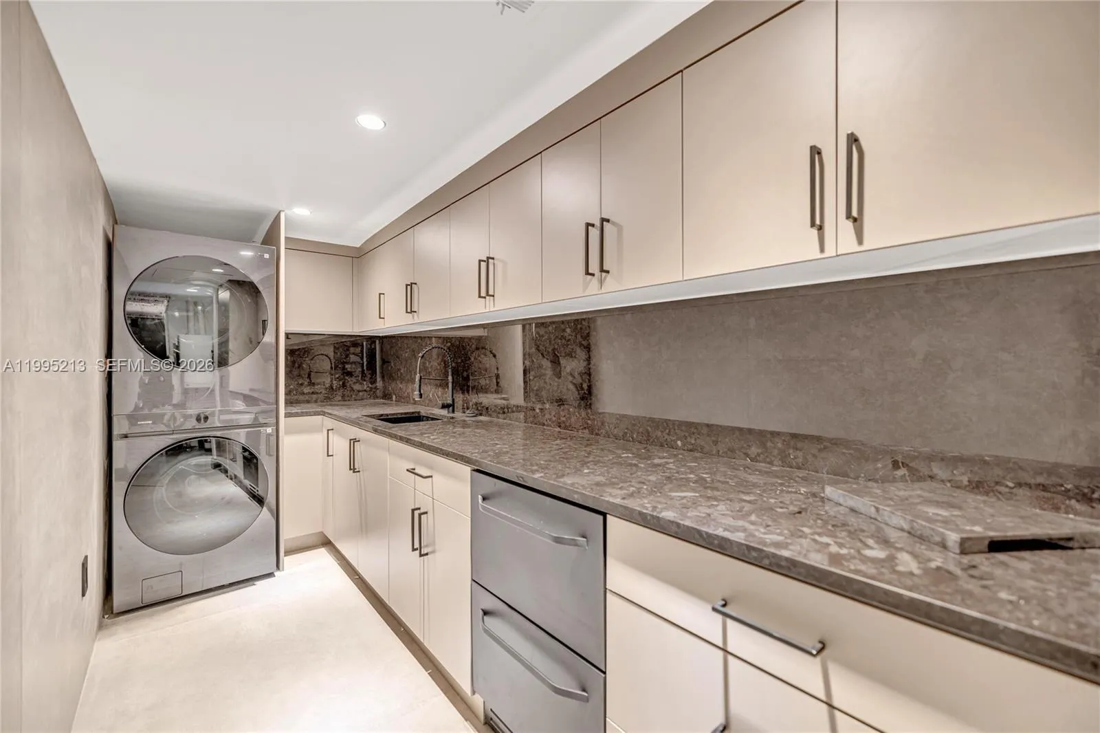 750 Harrison St, Hollywood, Florida 33019, Hollywood, Florida 33019, 4 Bedrooms Bedrooms, ,3 BathroomsBathrooms,Residential Lease,For Rent,750 Harrison St, Hollywood, Florida 33019,A11995213