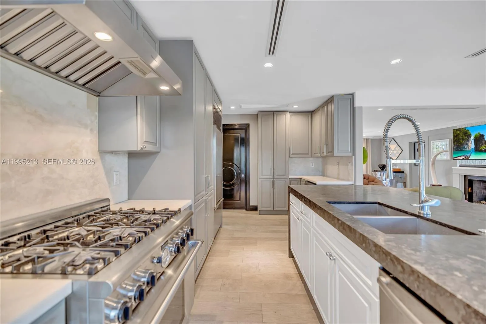 750 Harrison St, Hollywood, Florida 33019, Hollywood, Florida 33019, 4 Bedrooms Bedrooms, ,3 BathroomsBathrooms,Residential Lease,For Rent,750 Harrison St, Hollywood, Florida 33019,A11995213