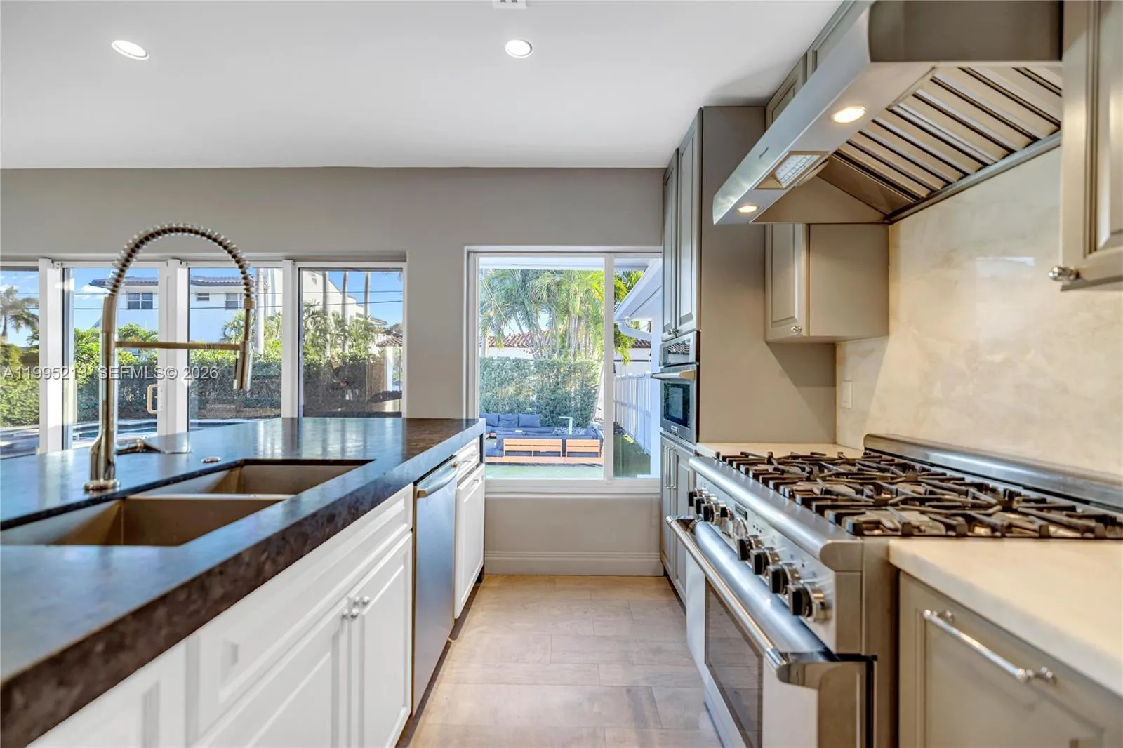 750 Harrison St, Hollywood, Florida 33019, Hollywood, Florida 33019, 4 Bedrooms Bedrooms, ,3 BathroomsBathrooms,Residential Lease,For Rent,750 Harrison St, Hollywood, Florida 33019,A11995213