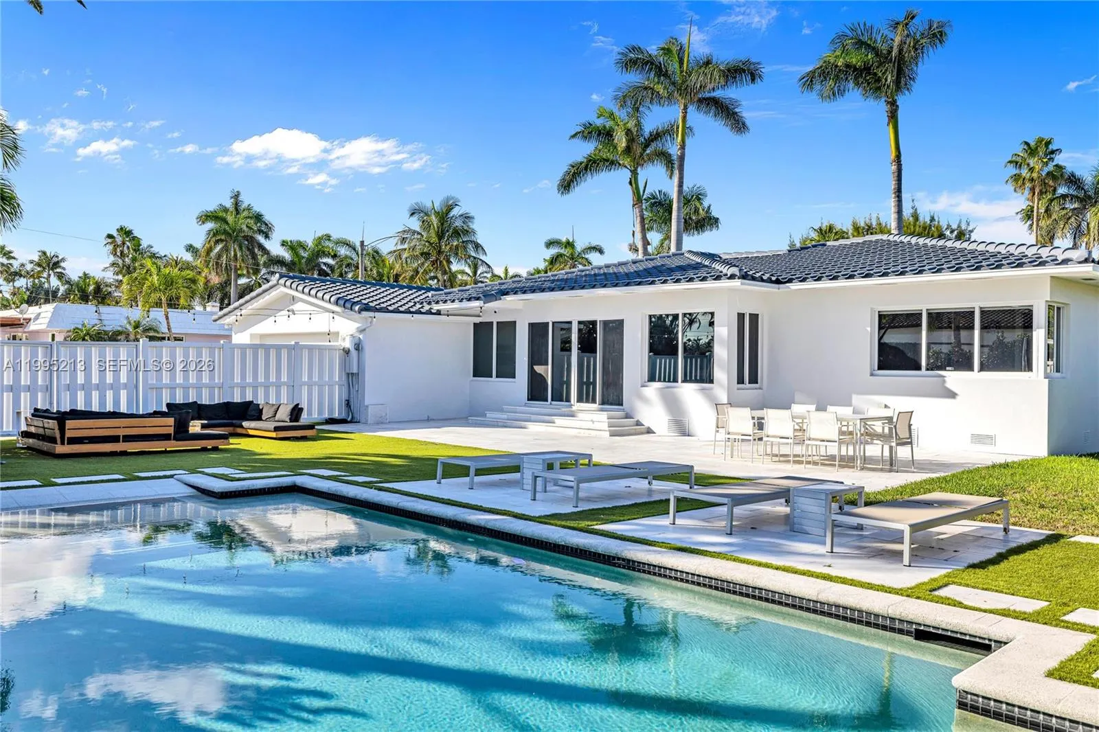 750 Harrison St, Hollywood, Florida 33019, Hollywood, Florida 33019, 4 Bedrooms Bedrooms, ,3 BathroomsBathrooms,Residential Lease,For Rent,750 Harrison St, Hollywood, Florida 33019,A11995213