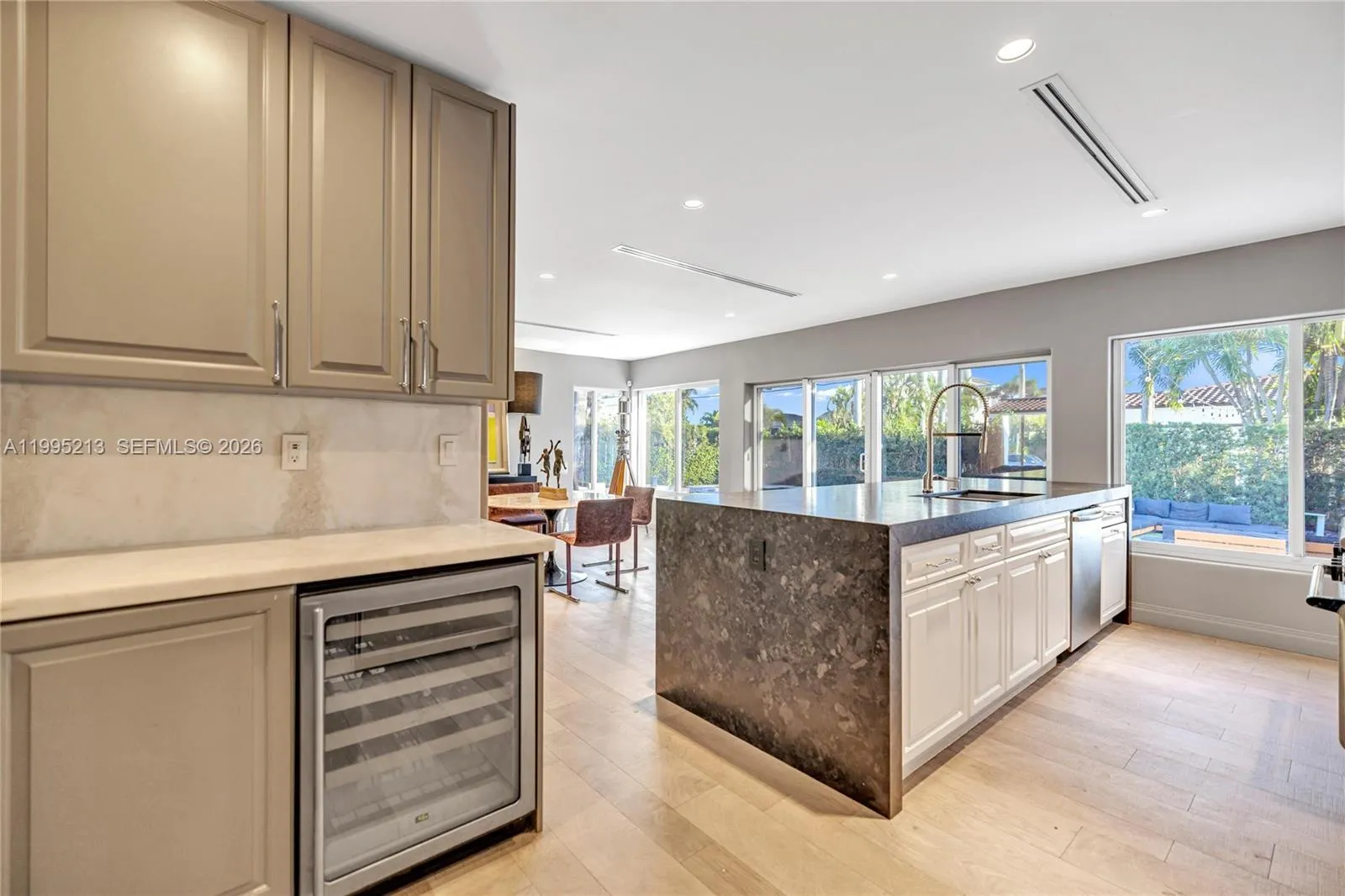 750 Harrison St, Hollywood, Florida 33019, Hollywood, Florida 33019, 4 Bedrooms Bedrooms, ,3 BathroomsBathrooms,Residential Lease,For Rent,750 Harrison St, Hollywood, Florida 33019,A11995213