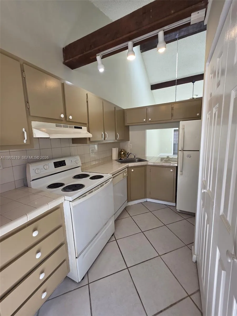 1752 Nw 74th Ave 18, Plantation, Florida 33313, Plantation, Florida 33313, 2 Bedrooms Bedrooms, ,2 BathroomsBathrooms,Residential Lease,For Rent,1752 Nw 74th Ave 18, Plantation, Florida 33313,A11995219
