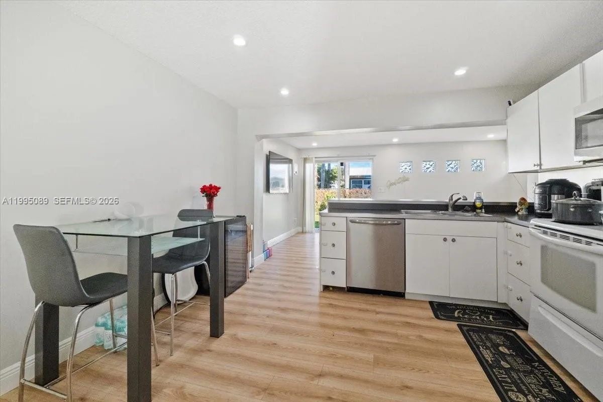 5402 Nw 25th Ter 0, Tamarac, Florida 33309, Tamarac, Florida 33309, 2 Bedrooms Bedrooms, ,1 BathroomBathrooms,Residential Lease,For Rent,5402 Nw 25th Ter 0, Tamarac, Florida 33309,A11995089