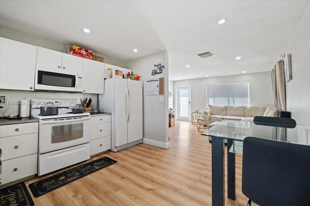 5402 Nw 25th Ter 0, Tamarac, Florida 33309, Tamarac, Florida 33309, 2 Bedrooms Bedrooms, ,1 BathroomBathrooms,Residential Lease,For Rent,5402 Nw 25th Ter 0, Tamarac, Florida 33309,A11995089