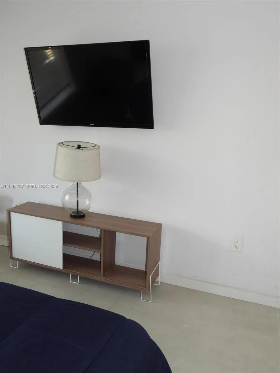 715 Hollywood Blvd, Hollywood, Florida 33019, Hollywood, Florida 33019, 3 Bedrooms Bedrooms, ,2 BathroomsBathrooms,Residential Lease,For Rent,715 Hollywood Blvd, Hollywood, Florida 33019,A11995237