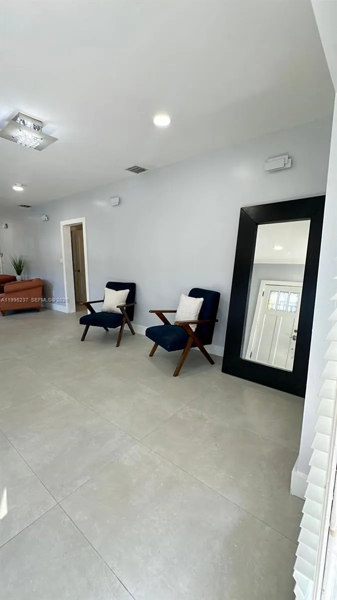 715 Hollywood Blvd, Hollywood, Florida 33019, Hollywood, Florida 33019, 3 Bedrooms Bedrooms, ,2 BathroomsBathrooms,Residential Lease,For Rent,715 Hollywood Blvd, Hollywood, Florida 33019,A11995237