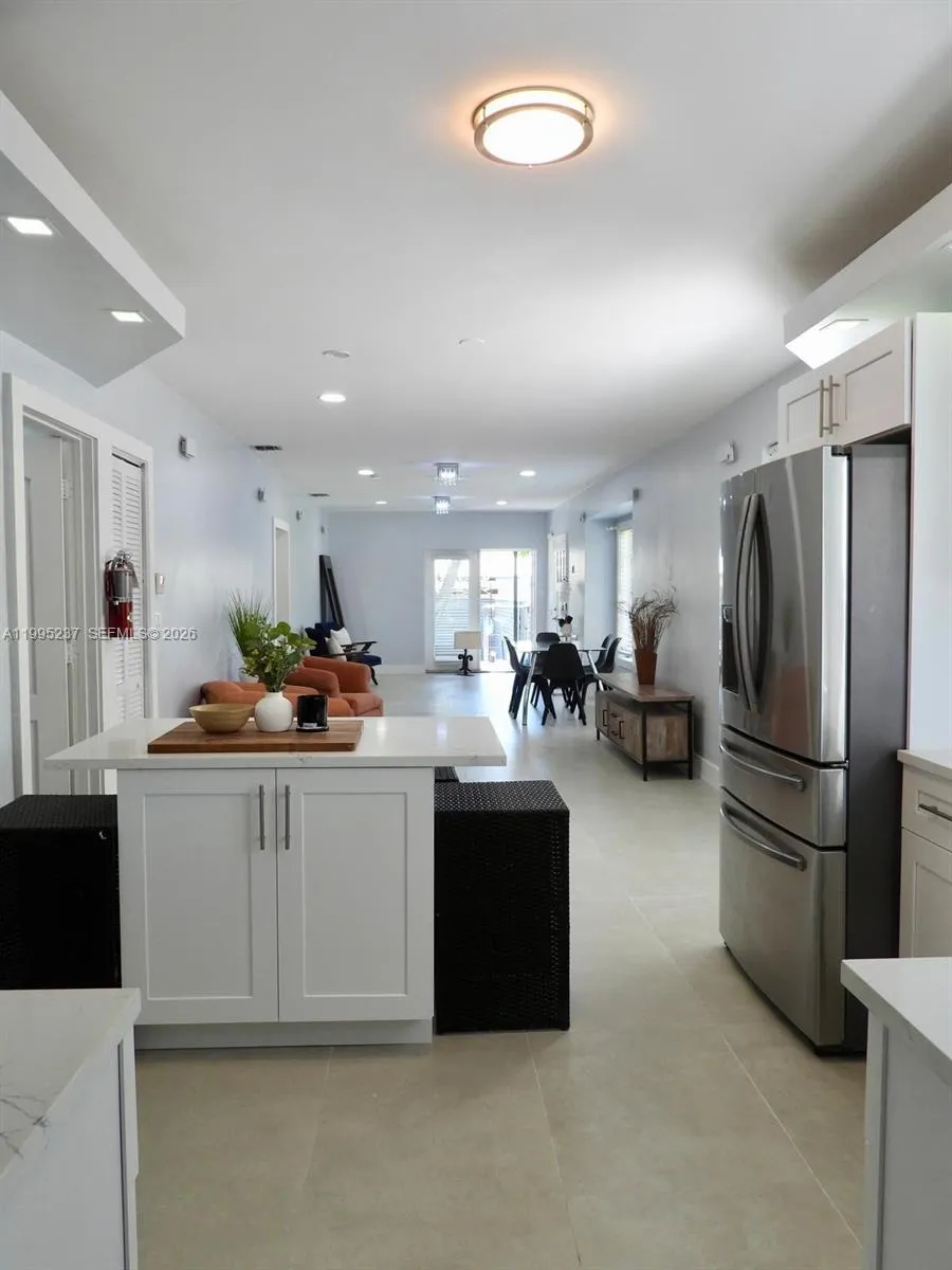 715 Hollywood Blvd, Hollywood, Florida 33019, Hollywood, Florida 33019, 3 Bedrooms Bedrooms, ,2 BathroomsBathrooms,Residential Lease,For Rent,715 Hollywood Blvd, Hollywood, Florida 33019,A11995237