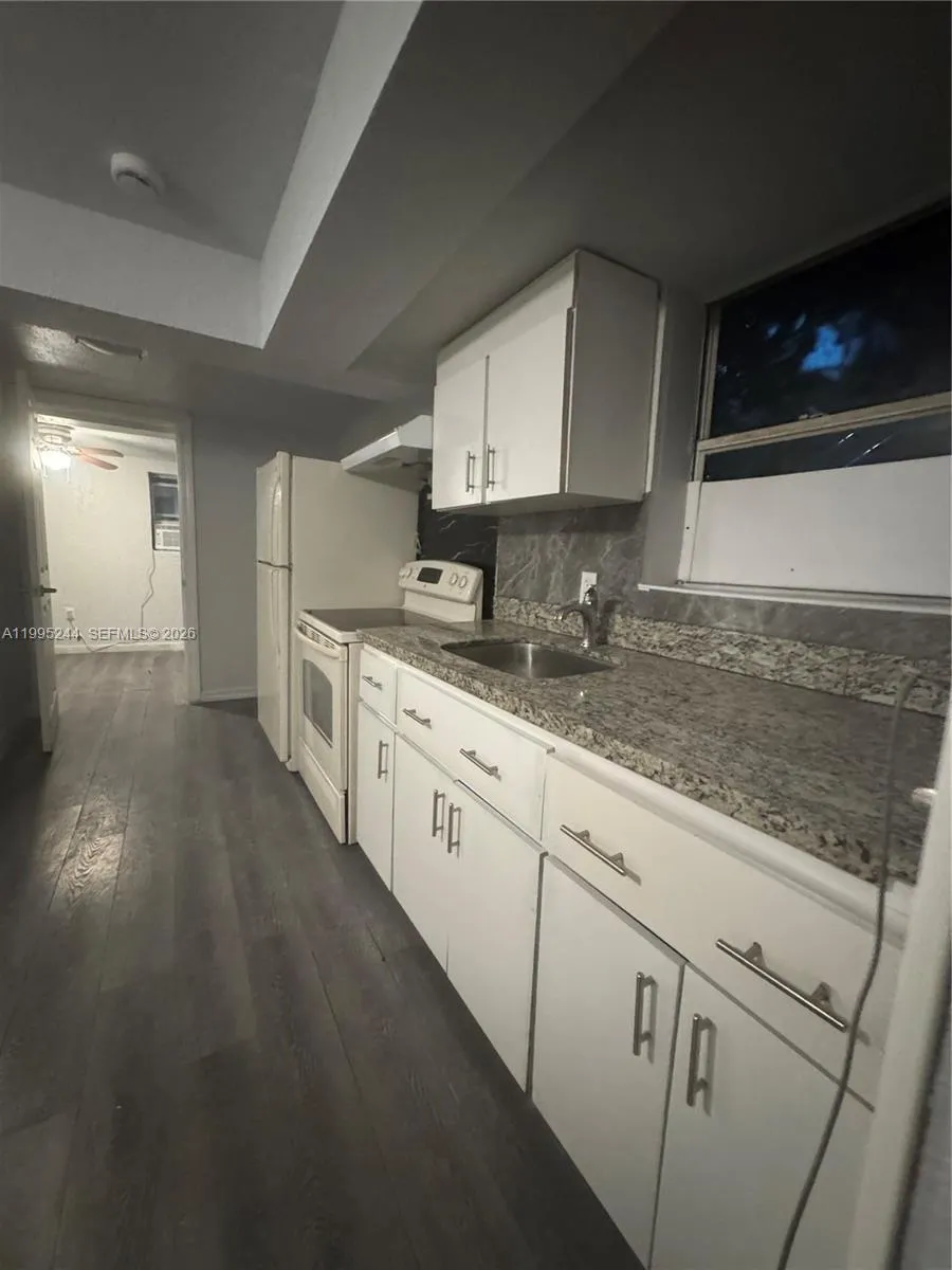 7802 Nw 8th Ave 5, Miami, Florida 33150, Miami, Florida 33150, 2 Bedrooms Bedrooms, ,1 BathroomBathrooms,Residential Lease,For Rent,7802 Nw 8th Ave 5, Miami, Florida 33150,A11995244