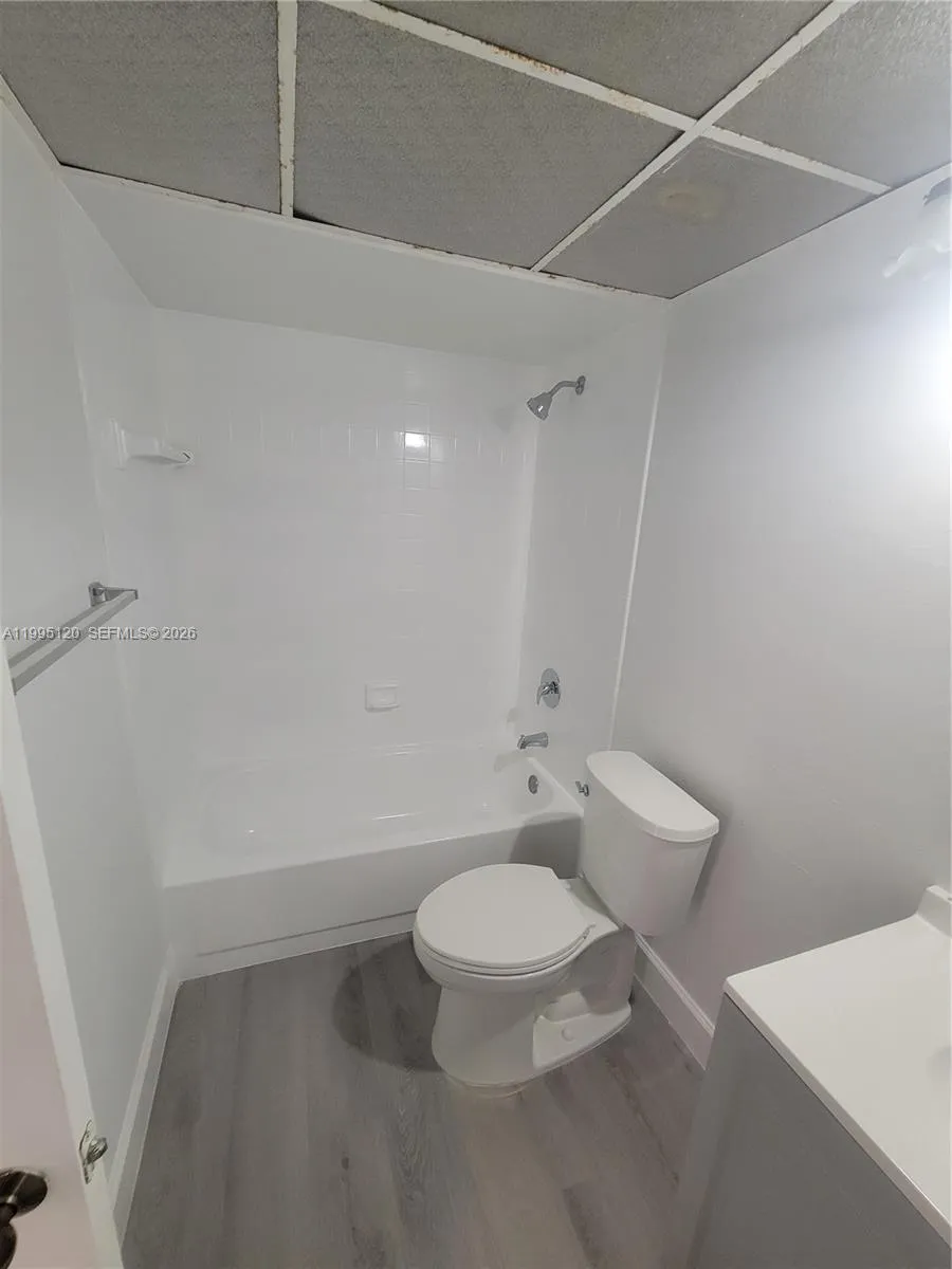 8180 Geneva Ct 419, Doral, Florida 33166, Doral, Florida 33166, 1 Bedroom Bedrooms, ,1 BathroomBathrooms,Residential,For Sale,8180 Geneva Ct 419, Doral, Florida 33166,A11995120