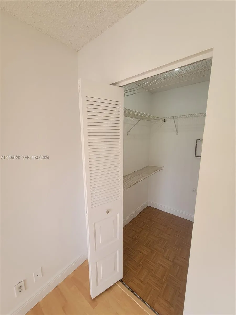 walk-in closet