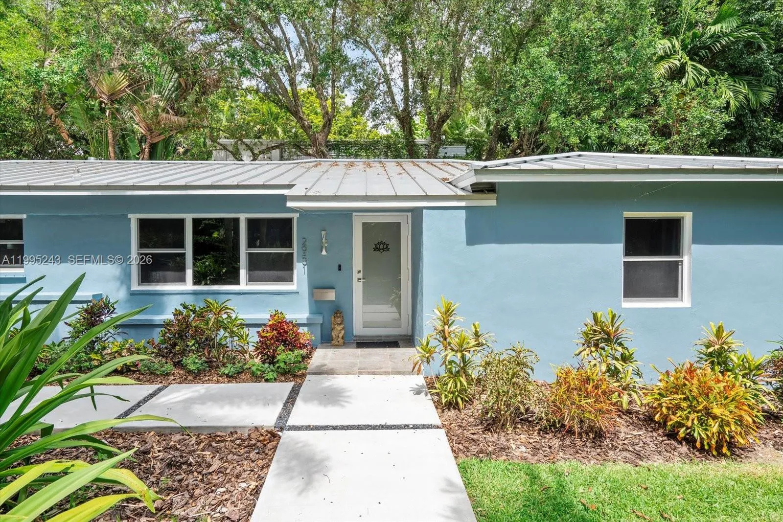 2951 Jefferson Street, Miami, Florida 33133, Miami, Florida 33133, 3 Bedrooms Bedrooms, ,4 BathroomsBathrooms,Residential Lease,For Rent,2951 Jefferson Street, Miami, Florida 33133,A11995243