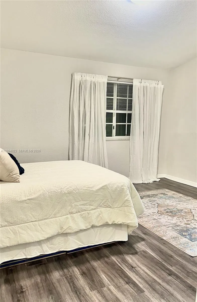 Primary Bedroom Sideview