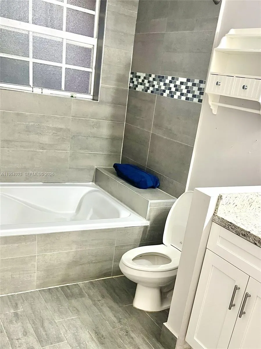 Primary Bath soaking tub