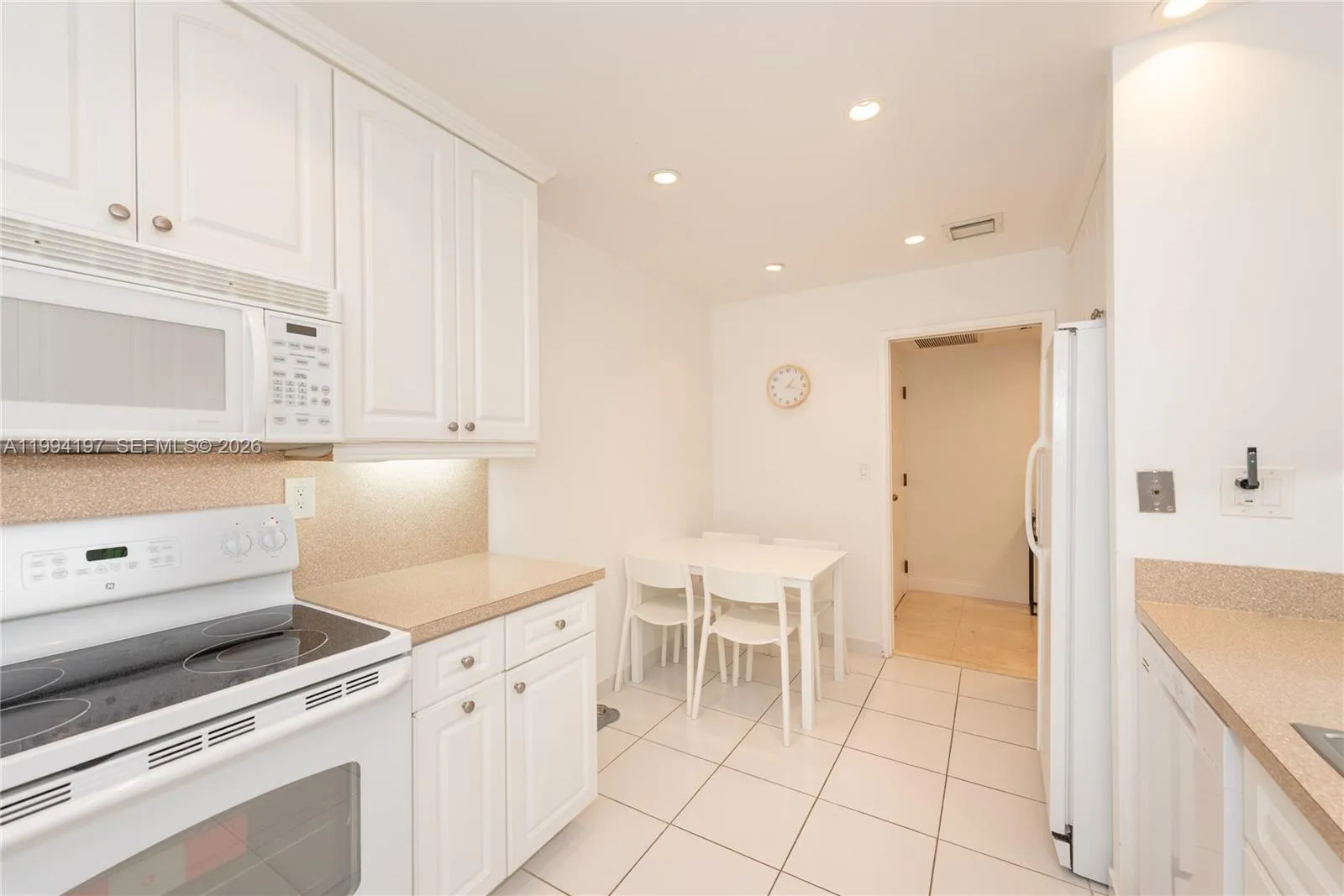 251 Crandon Blvd 141, Key Biscayne, Florida 33149, Key Biscayne, Florida 33149, 2 Bedrooms Bedrooms, ,2 BathroomsBathrooms,Residential Lease,For Rent,251 Crandon Blvd 141, Key Biscayne, Florida 33149,A11994197