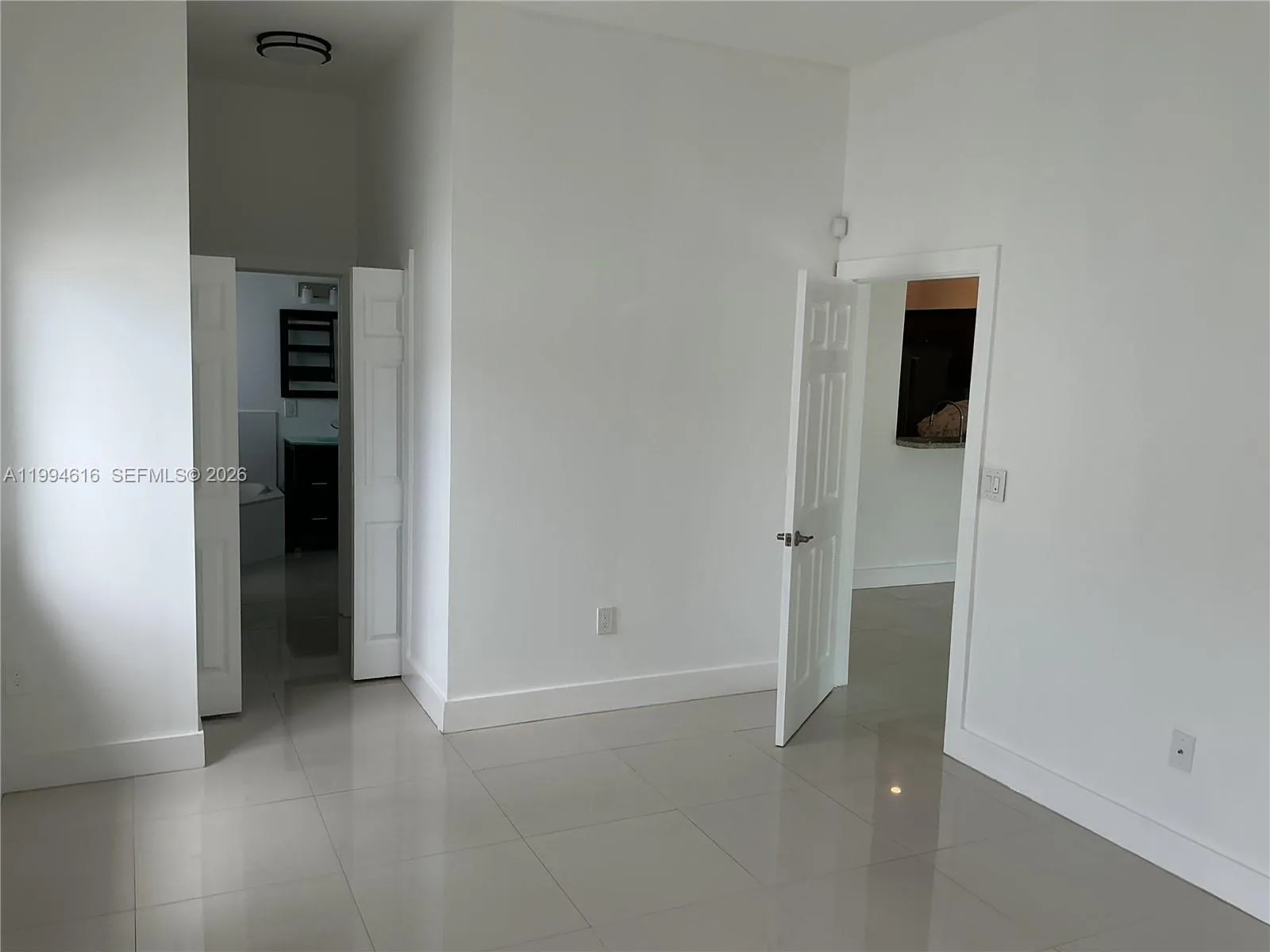 master hall to bathroom