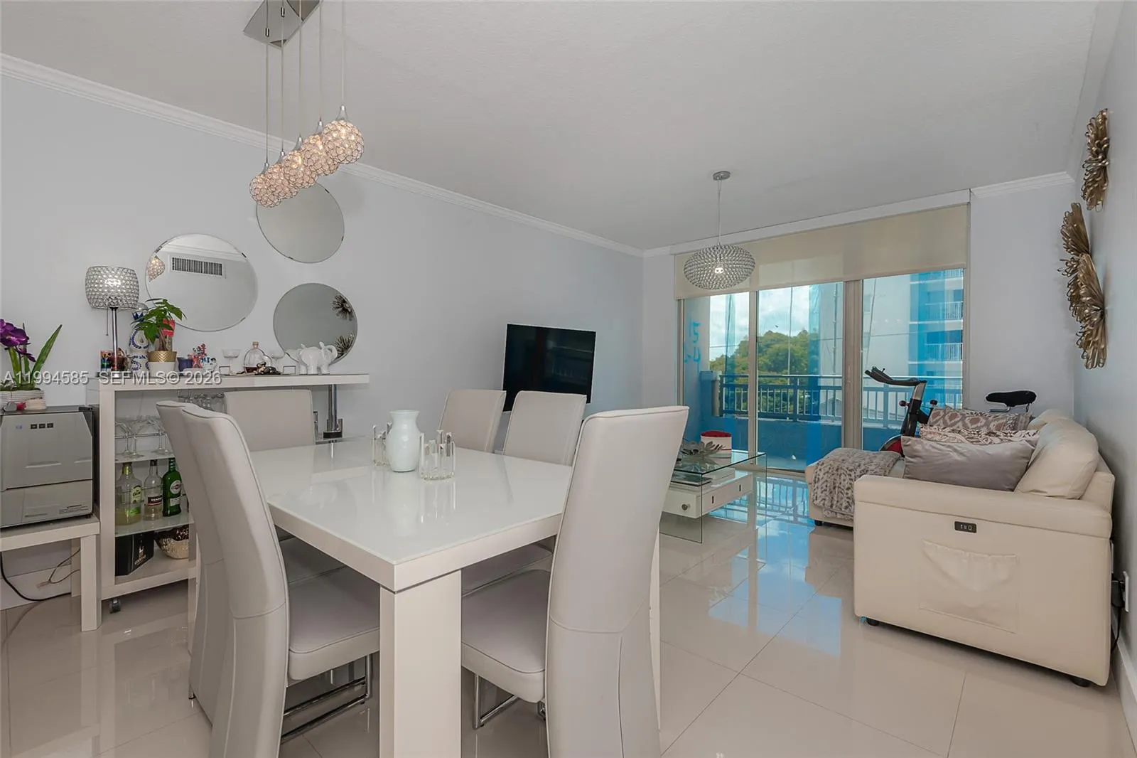 2665 Sw 37th Ave 410, Miami, Florida 33133, Miami, Florida 33133, 1 Bedroom Bedrooms, ,1 BathroomBathrooms,Residential Lease,For Rent,2665 Sw 37th Ave 410, Miami, Florida 33133,A11994585