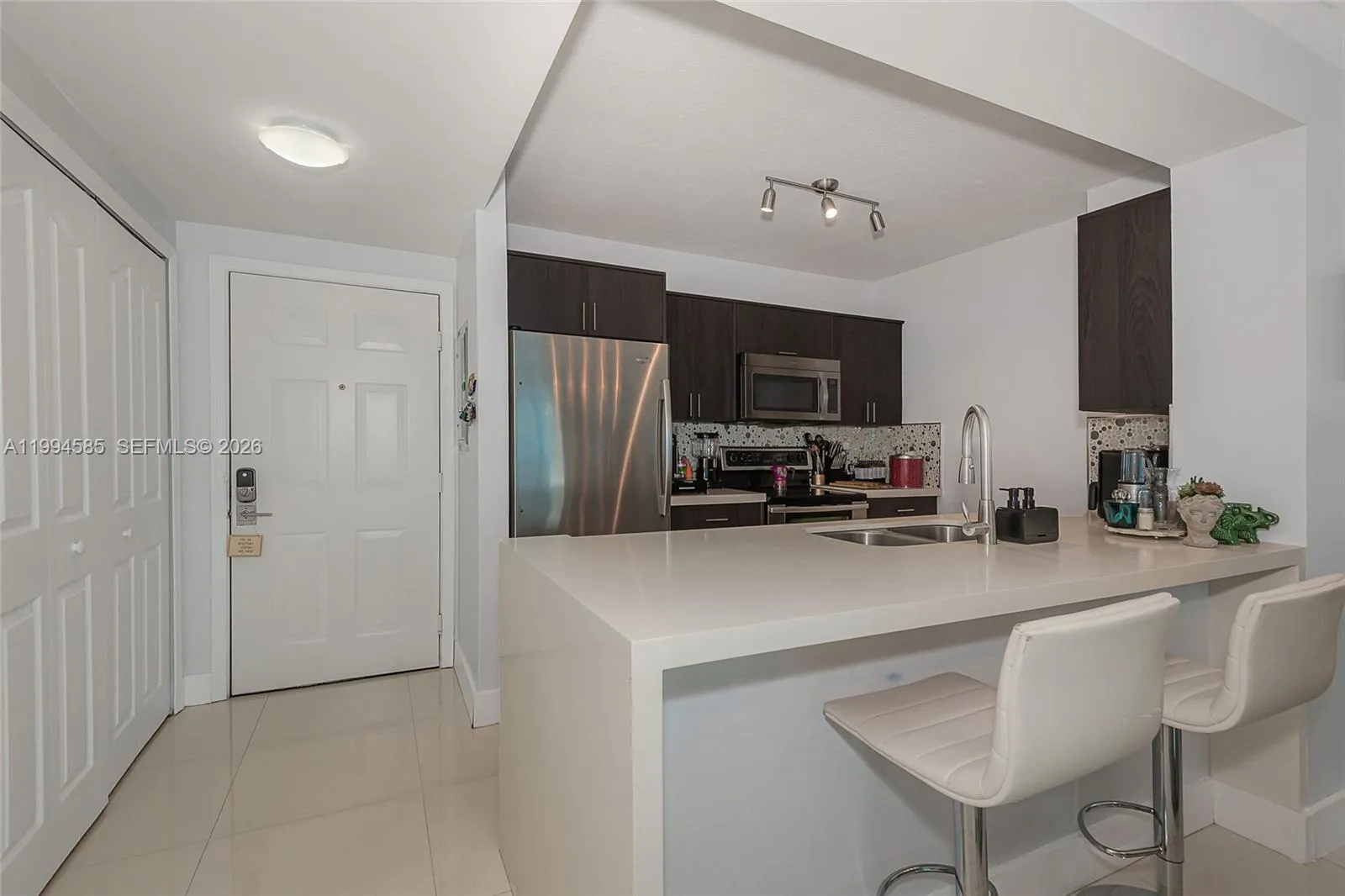 2665 Sw 37th Ave 410, Miami, Florida 33133, Miami, Florida 33133, 1 Bedroom Bedrooms, ,1 BathroomBathrooms,Residential Lease,For Rent,2665 Sw 37th Ave 410, Miami, Florida 33133,A11994585
