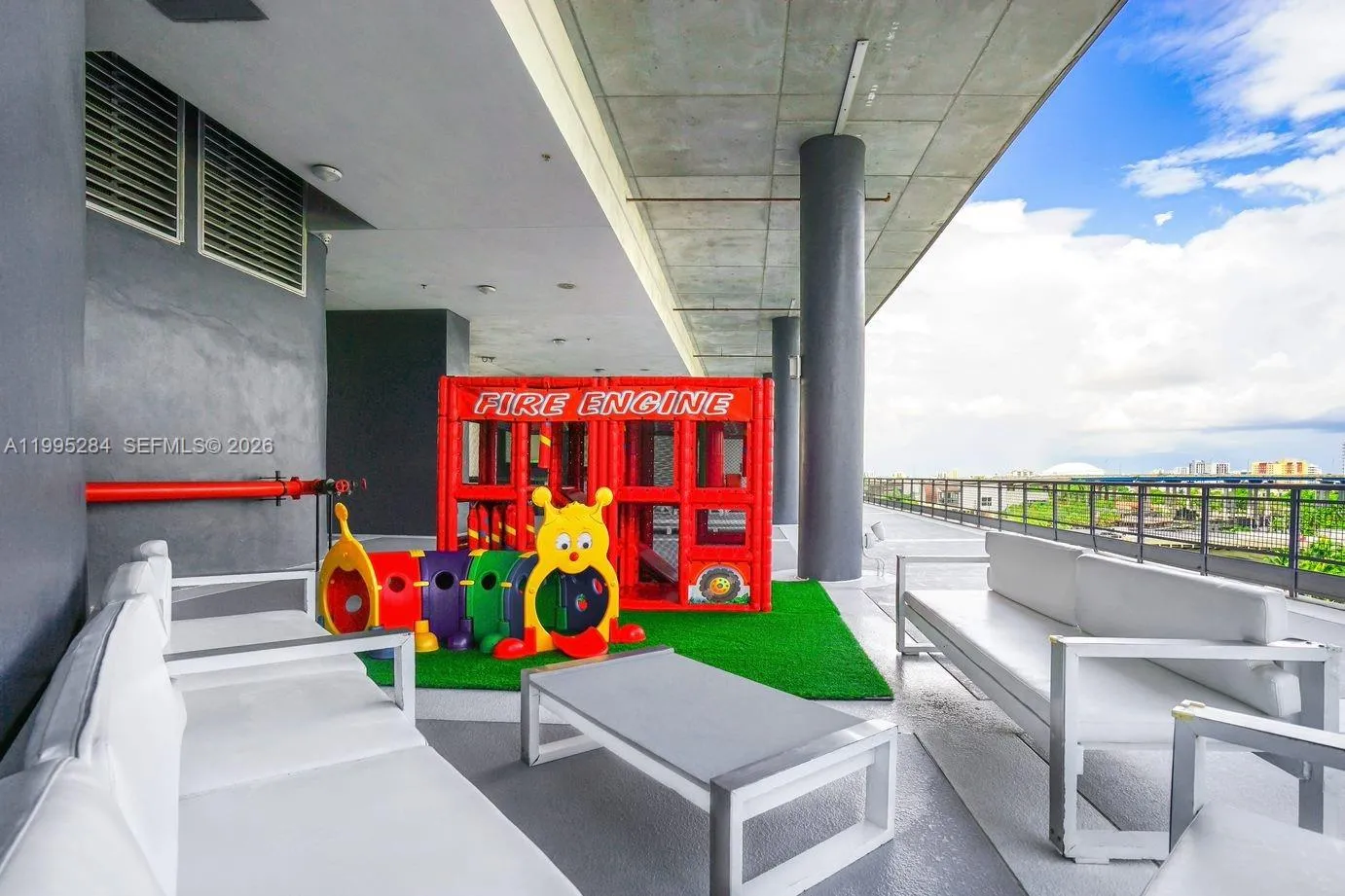 690 Sw 1st Ct 2126, Miami, Florida 33130, Miami, Florida 33130, 1 Bedroom Bedrooms, ,1 BathroomBathrooms,Residential Lease,For Rent,690 Sw 1st Ct 2126, Miami, Florida 33130,A11995284