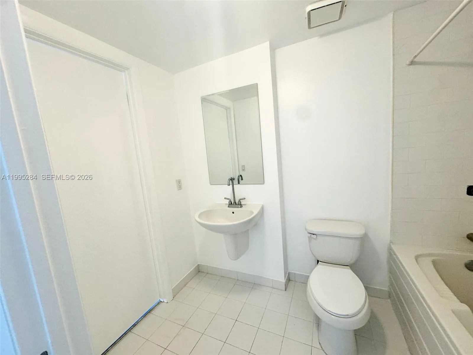 690 Sw 1st Ct 2126, Miami, Florida 33130, Miami, Florida 33130, 1 Bedroom Bedrooms, ,1 BathroomBathrooms,Residential Lease,For Rent,690 Sw 1st Ct 2126, Miami, Florida 33130,A11995284