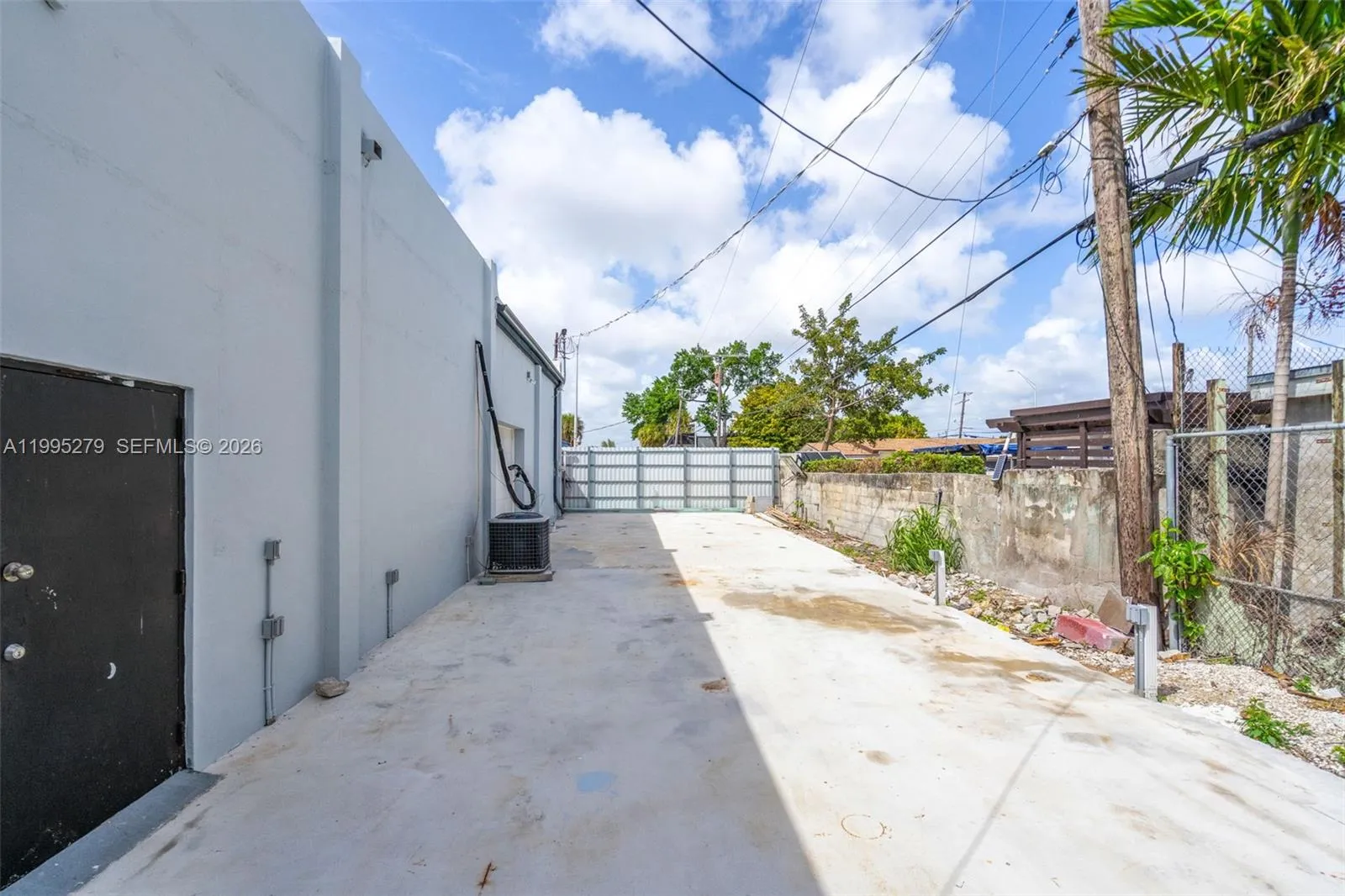 4255 E 8th Ave 1, Hialeah, Florida 33013, Hialeah, Florida 33013, ,Commercial Lease,For Rent,4255 E 8th Ave 1, Hialeah, Florida 33013,A11995279