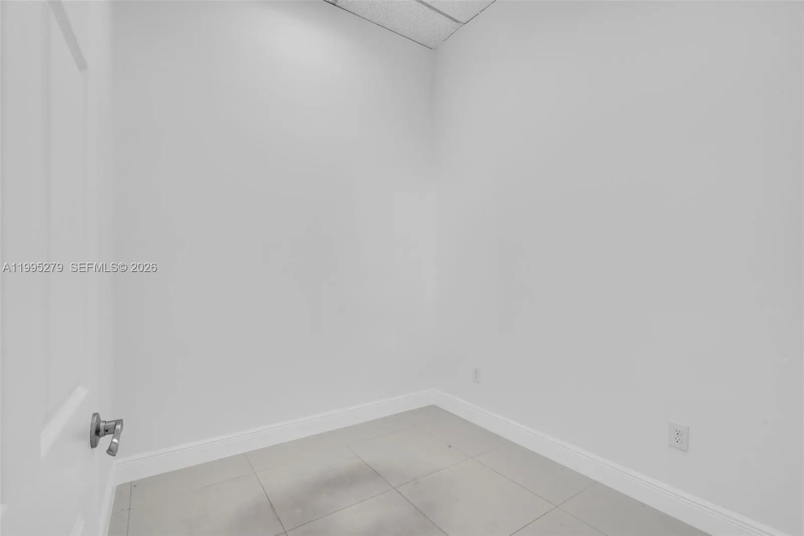 4255 E 8th Ave 1, Hialeah, Florida 33013, Hialeah, Florida 33013, ,Commercial Lease,For Rent,4255 E 8th Ave 1, Hialeah, Florida 33013,A11995279