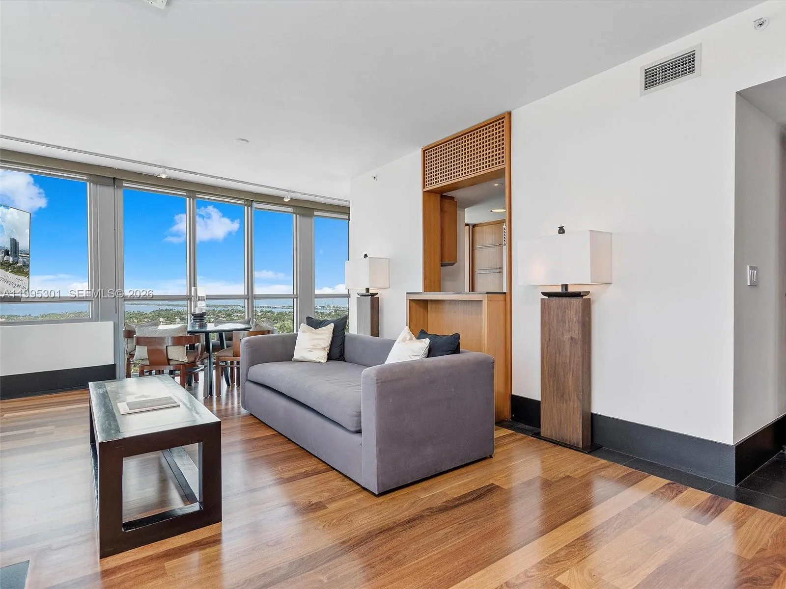 101 20th St 3302, Miami Beach, Florida 33139, Miami Beach, Florida 33139, 2 Bedrooms Bedrooms, ,2 BathroomsBathrooms,Residential Lease,For Rent,101 20th St 3302, Miami Beach, Florida 33139,A11995301