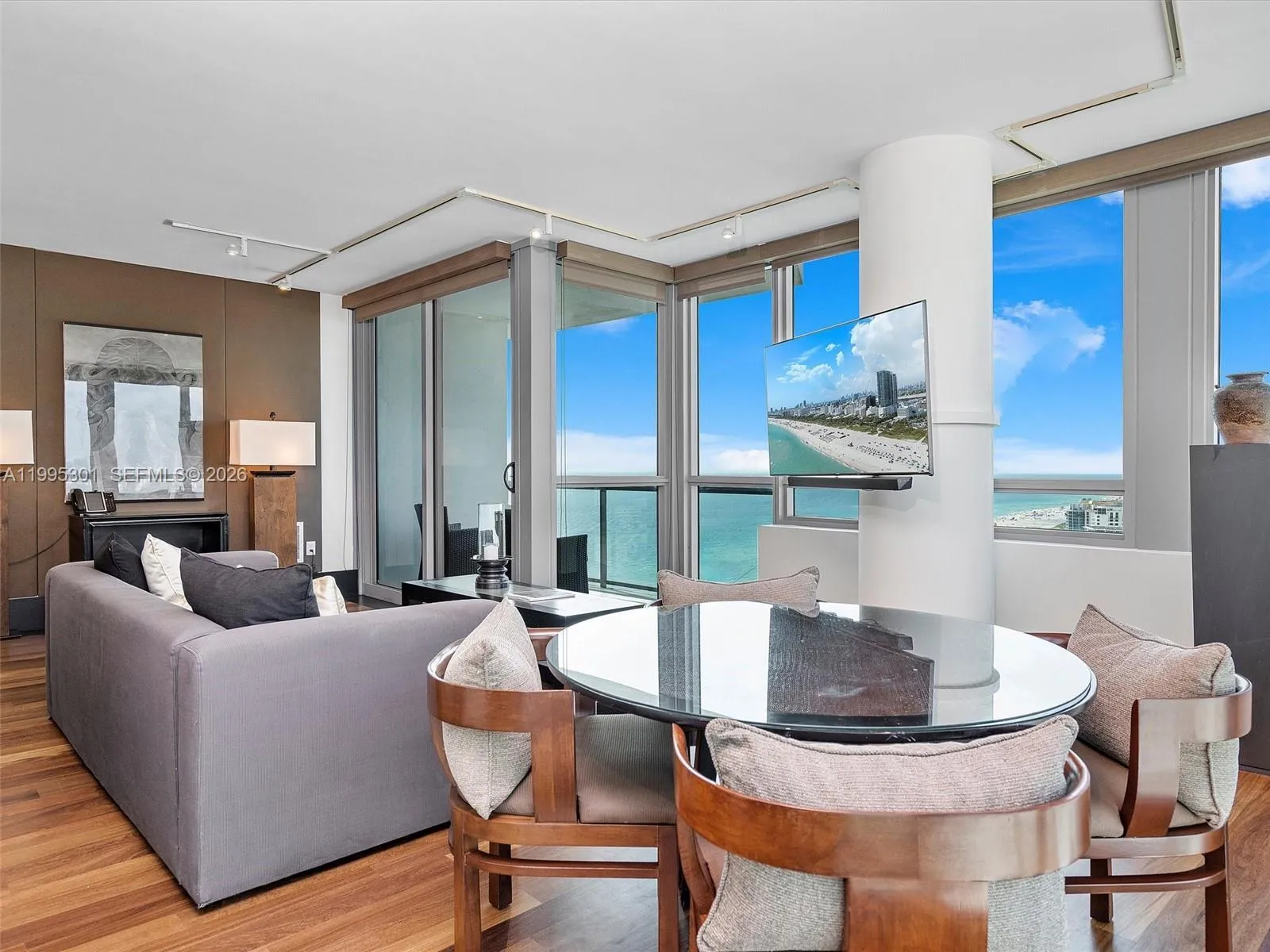 101 20th St 3302, Miami Beach, Florida 33139, Miami Beach, Florida 33139, 2 Bedrooms Bedrooms, ,2 BathroomsBathrooms,Residential Lease,For Rent,101 20th St 3302, Miami Beach, Florida 33139,A11995301