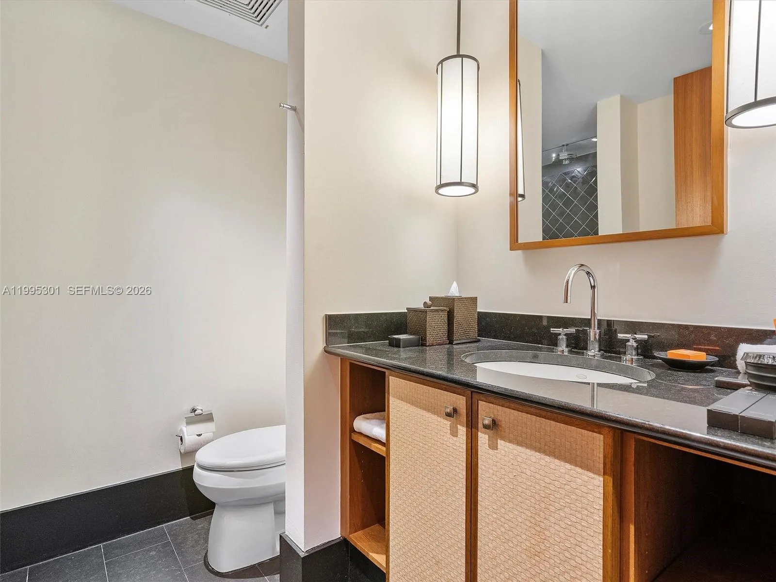 101 20th St 3302, Miami Beach, Florida 33139, Miami Beach, Florida 33139, 2 Bedrooms Bedrooms, ,2 BathroomsBathrooms,Residential Lease,For Rent,101 20th St 3302, Miami Beach, Florida 33139,A11995301