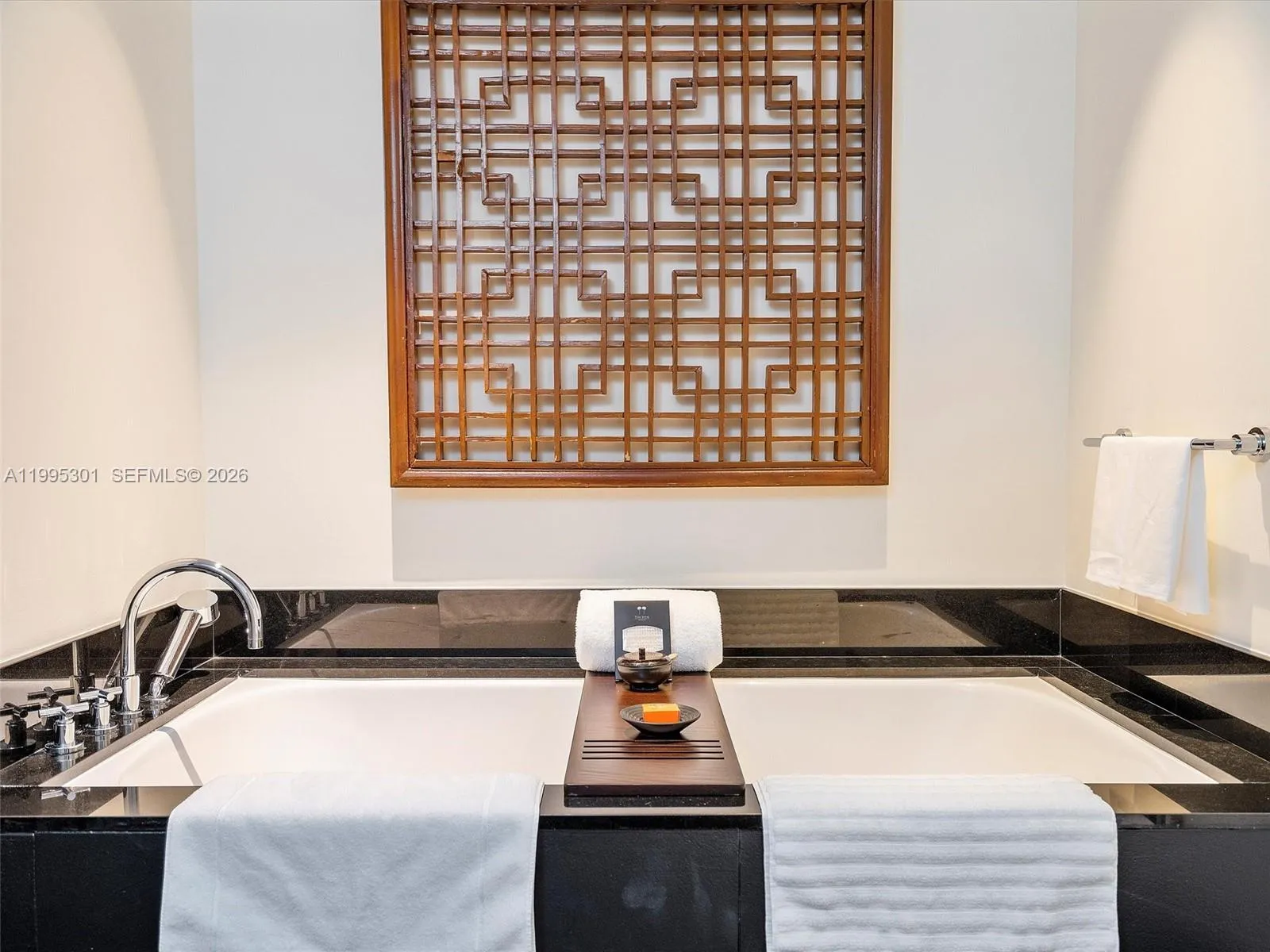 101 20th St 3302, Miami Beach, Florida 33139, Miami Beach, Florida 33139, 2 Bedrooms Bedrooms, ,2 BathroomsBathrooms,Residential Lease,For Rent,101 20th St 3302, Miami Beach, Florida 33139,A11995301