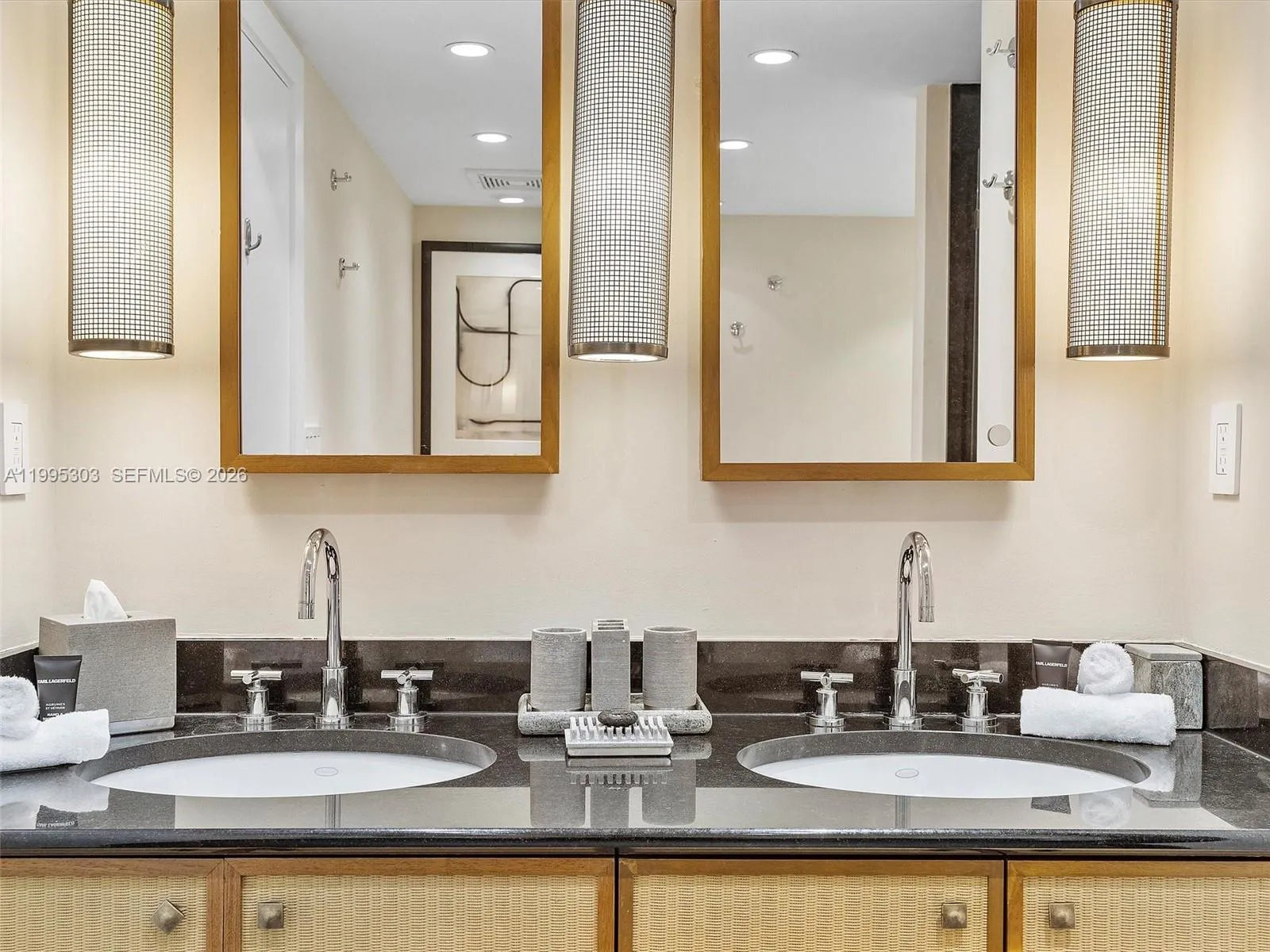 101 20th St 3002, Miami Beach, Florida 33139, Miami Beach, Florida 33139, 2 Bedrooms Bedrooms, ,2 BathroomsBathrooms,Residential Lease,For Rent,101 20th St 3002, Miami Beach, Florida 33139,A11995303