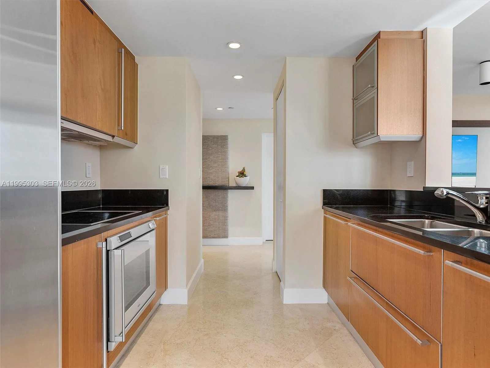 101 20th St 3002, Miami Beach, Florida 33139, Miami Beach, Florida 33139, 2 Bedrooms Bedrooms, ,2 BathroomsBathrooms,Residential Lease,For Rent,101 20th St 3002, Miami Beach, Florida 33139,A11995303