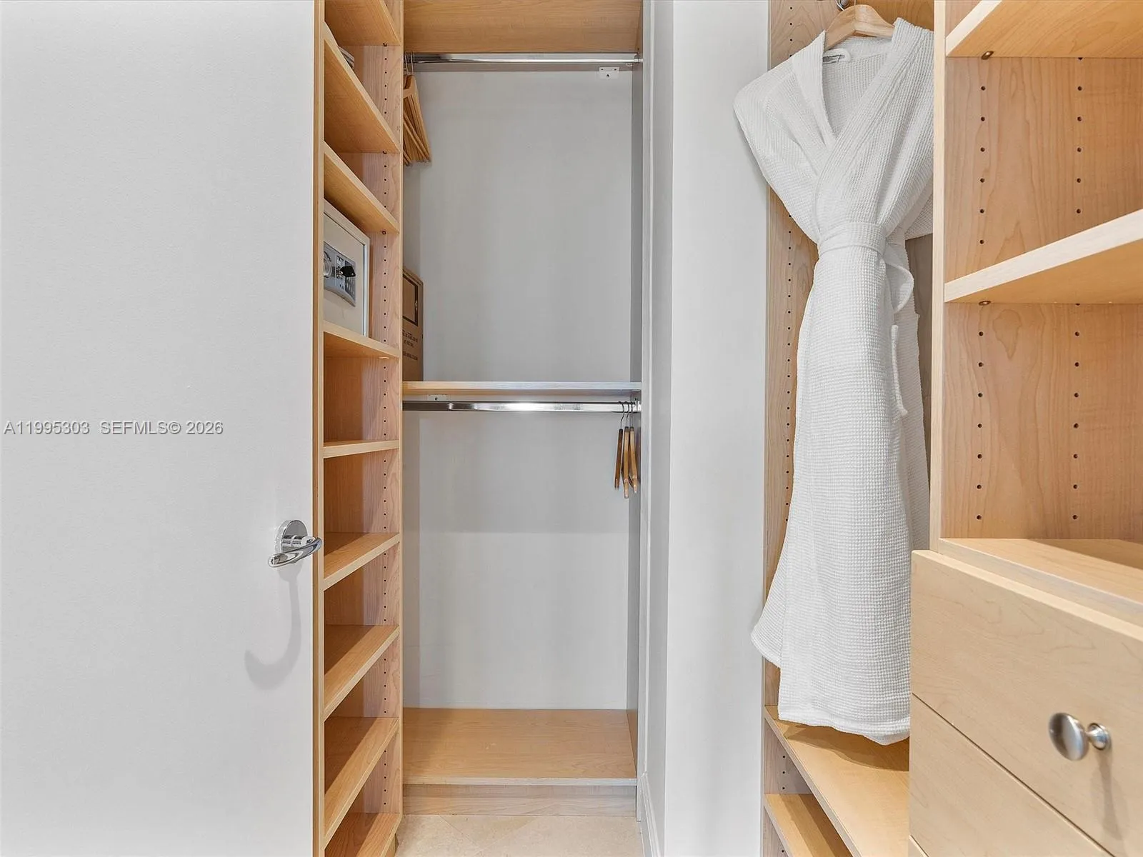 101 20th St 3002, Miami Beach, Florida 33139, Miami Beach, Florida 33139, 2 Bedrooms Bedrooms, ,2 BathroomsBathrooms,Residential Lease,For Rent,101 20th St 3002, Miami Beach, Florida 33139,A11995303